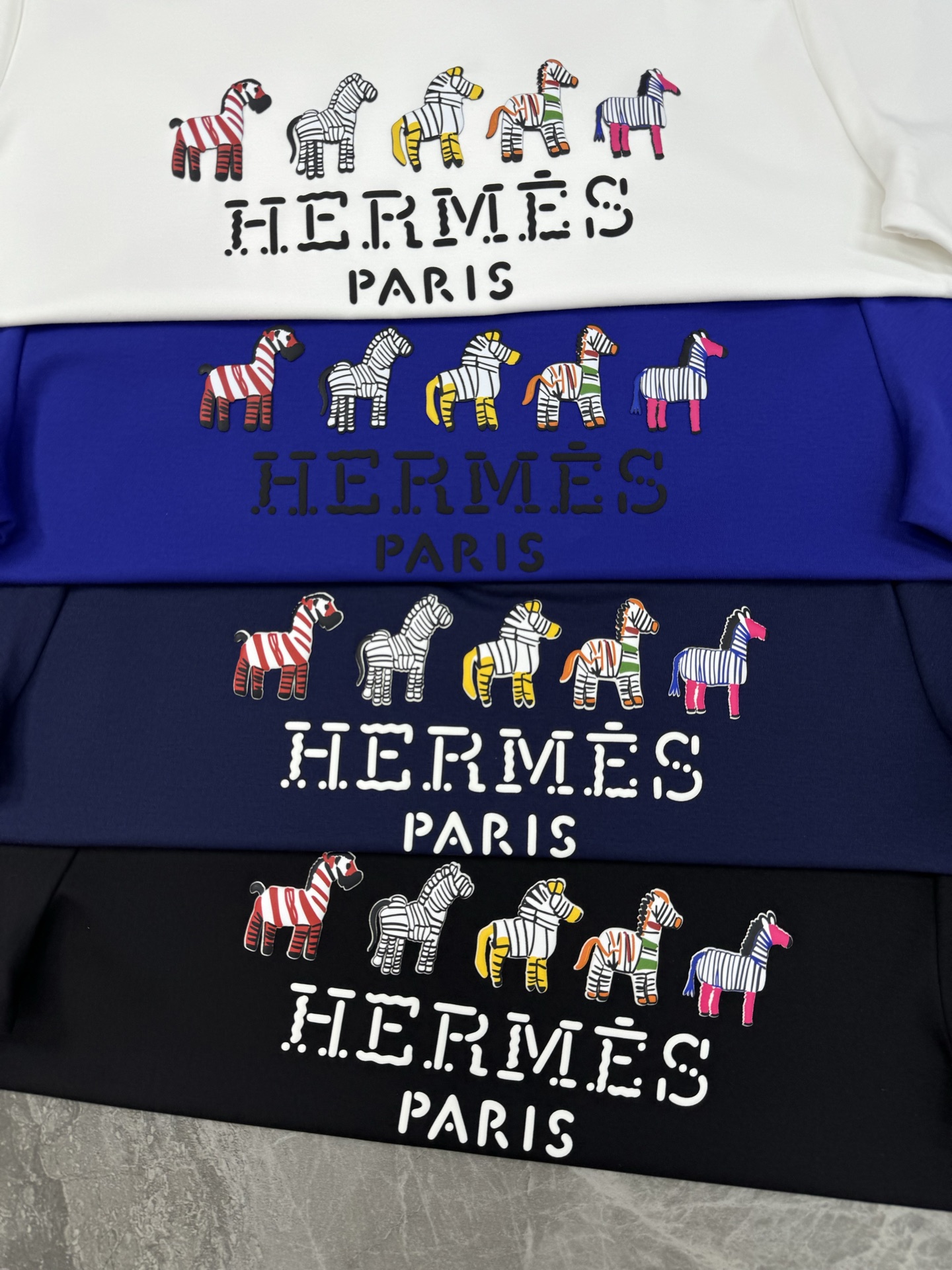 HERME*爱马仕新款莫代尔T恤.色彩搭配非常丰富.适合时尚街头潮流搭配！不限年龄的单品推荐[烟花]烫画