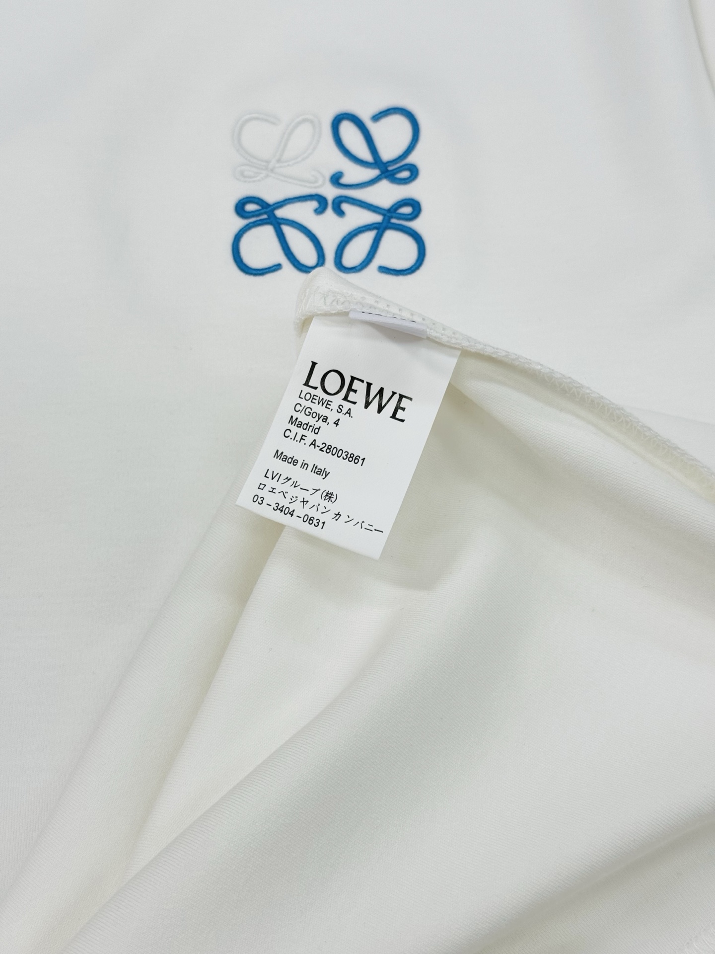LOEW*E罗意威新品莫代尔T恤.原单推荐！新色系.基础款绣花品牌图形.简单高级.辨识度颇具鲜明.即丰富