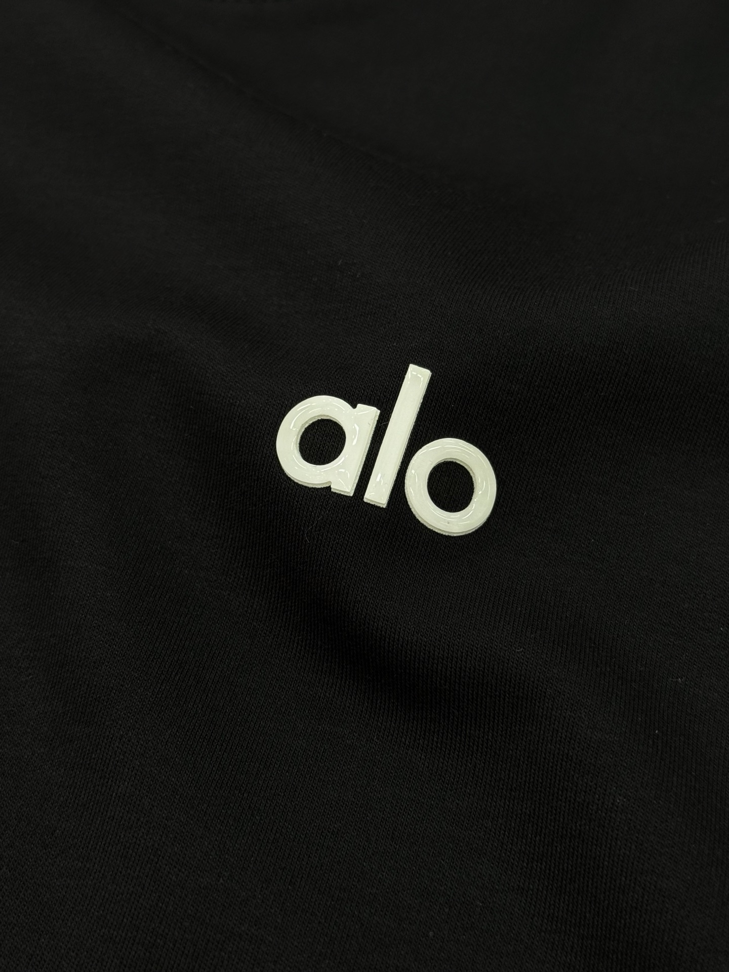 ALO新款莫代尔T恤.优秀品质和当代流行元素搭配.前胸精致字母高周波工艺.质感LOGO超强标签，烫画设计