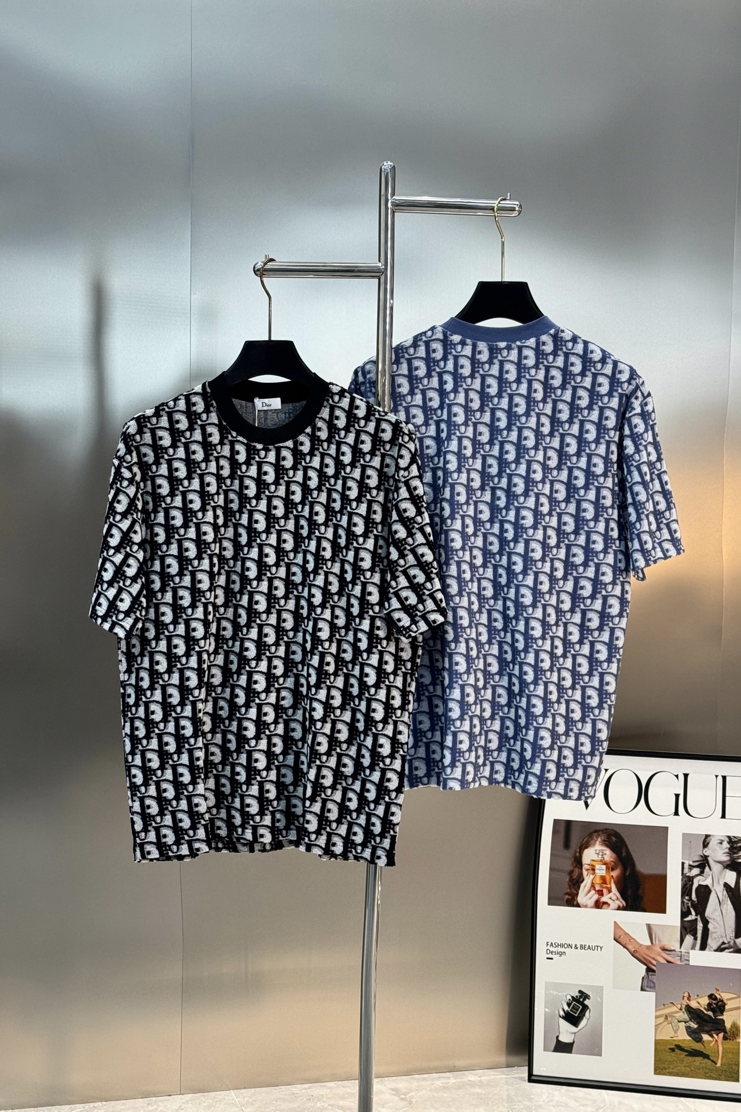 。🌾 Dior26s新品满印提花短袖.男女同款❤️满印提花短袖，采用毛巾棉材质，柔软舒适，夏天穿超合适!