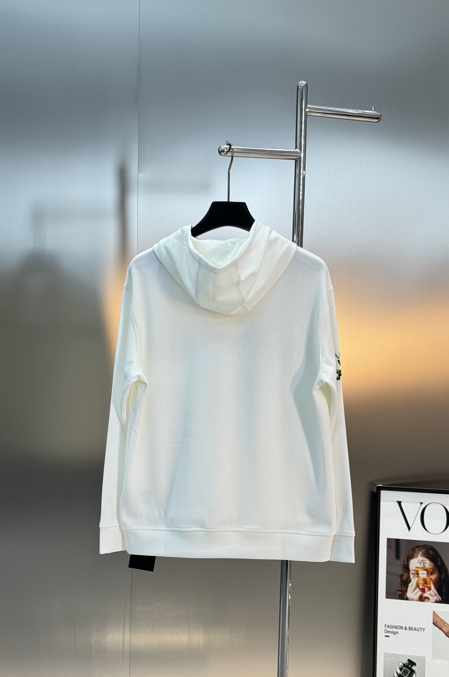 Arc'teryx始祖鸟新款连帽天丝卫衣.男女同款！黑色主色+荧光绿 Logo，简约又有辨识度计。超舒适