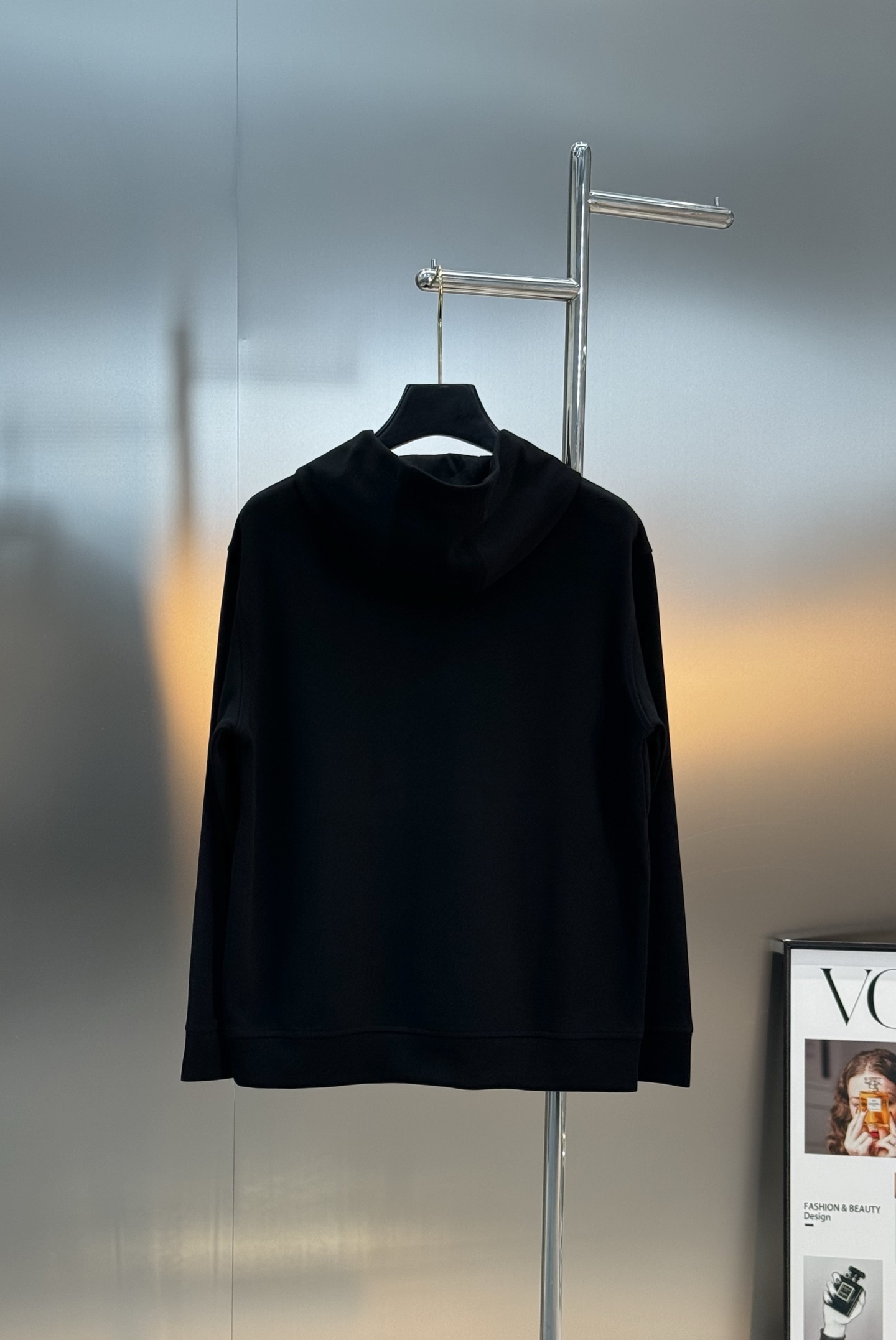 驴牌新款连帽卫衣，男女同款！超舒适天丝面料.柔软穿着舒适又保暖。正面“Louis Vuitton 字母+