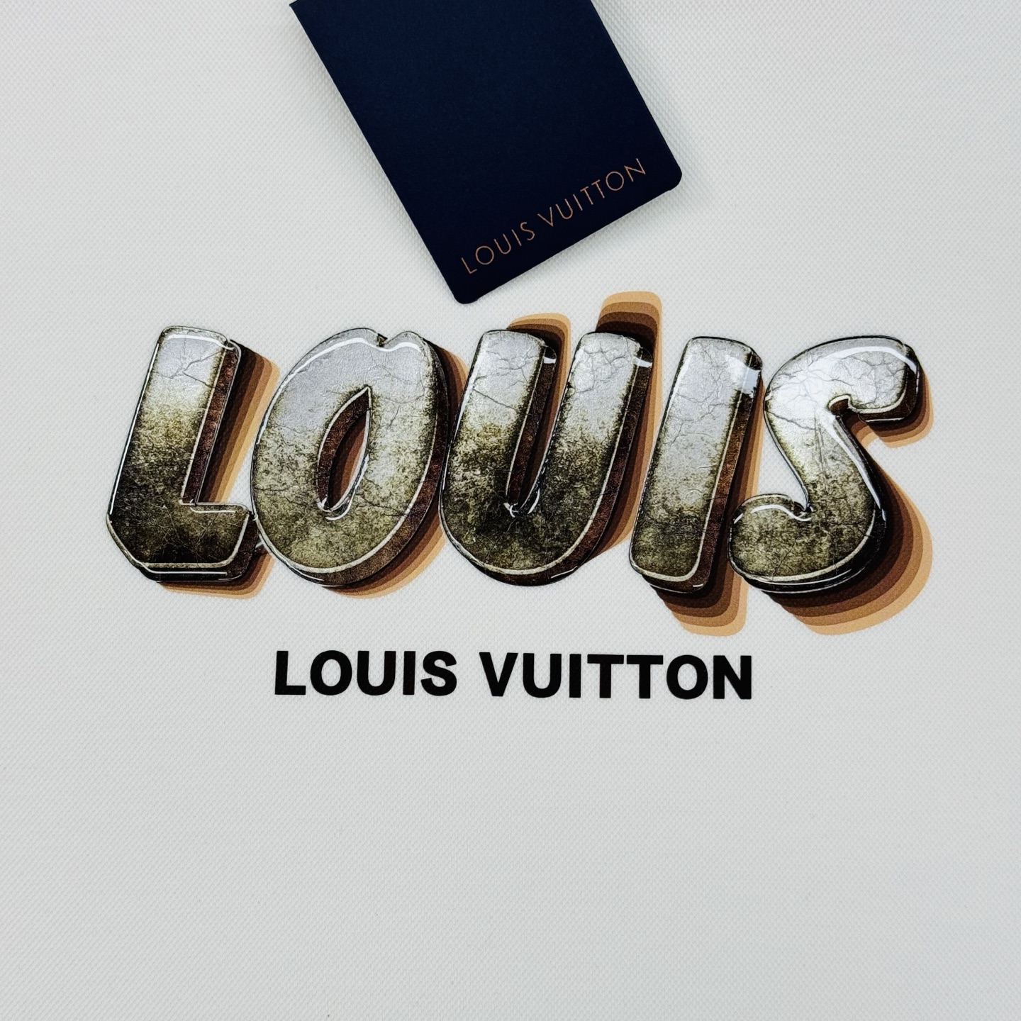 驴牌新款连帽卫衣，男女同款！超舒适天丝面料.柔软穿着舒适又保暖。正面“Louis Vuitton 字母+