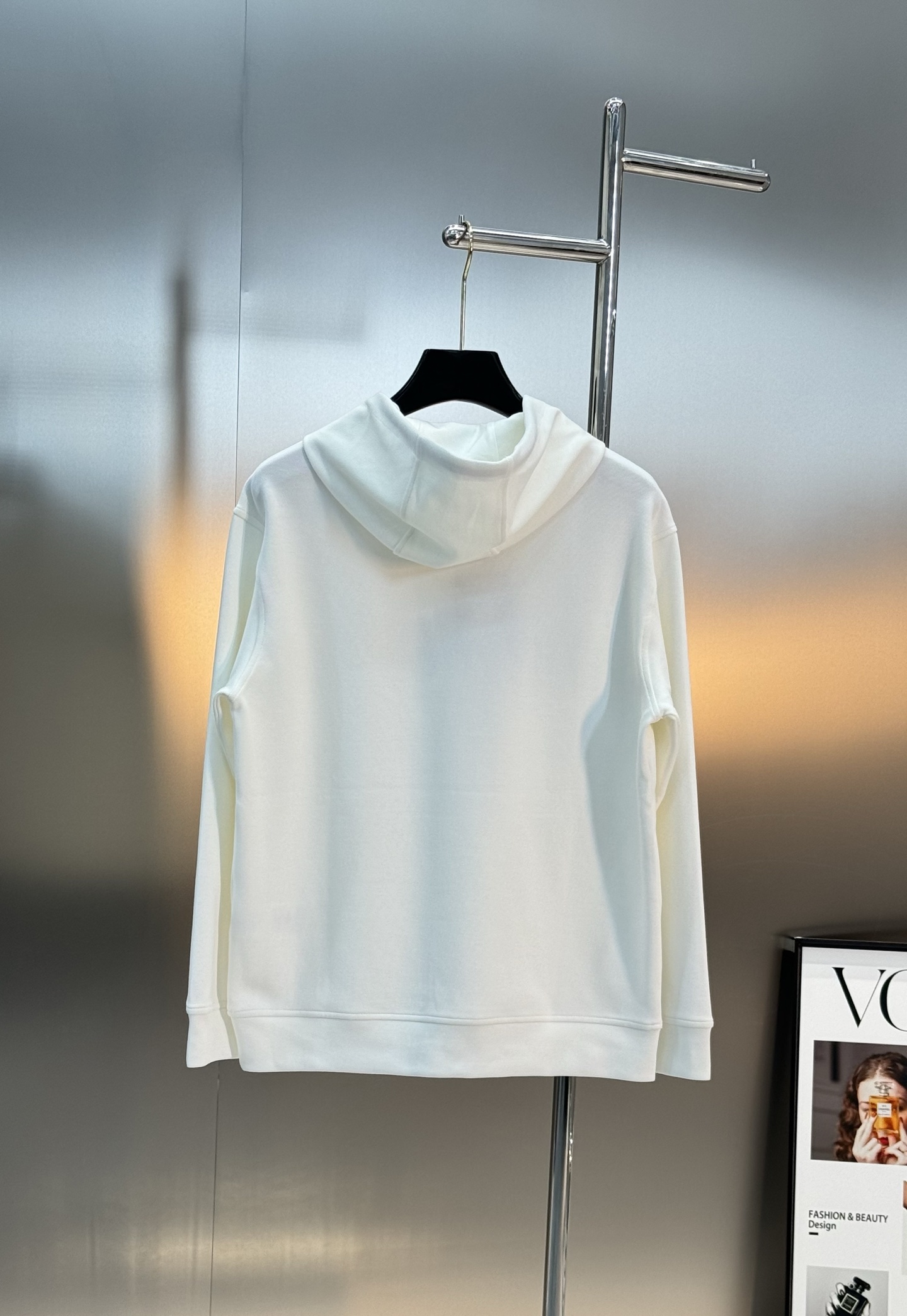 驴牌新款连帽卫衣，男女同款！超舒适天丝面料.柔软穿着舒适又保暖。正面“Louis Vuitton 字母+