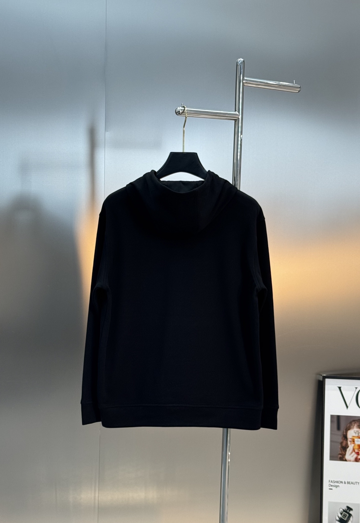 Miu Miu缪缪新款连帽卫衣，甄选天丝面料.柔软纯棉材质，穿着舒适又透气!正面品牌字母印花，水滴💧立体