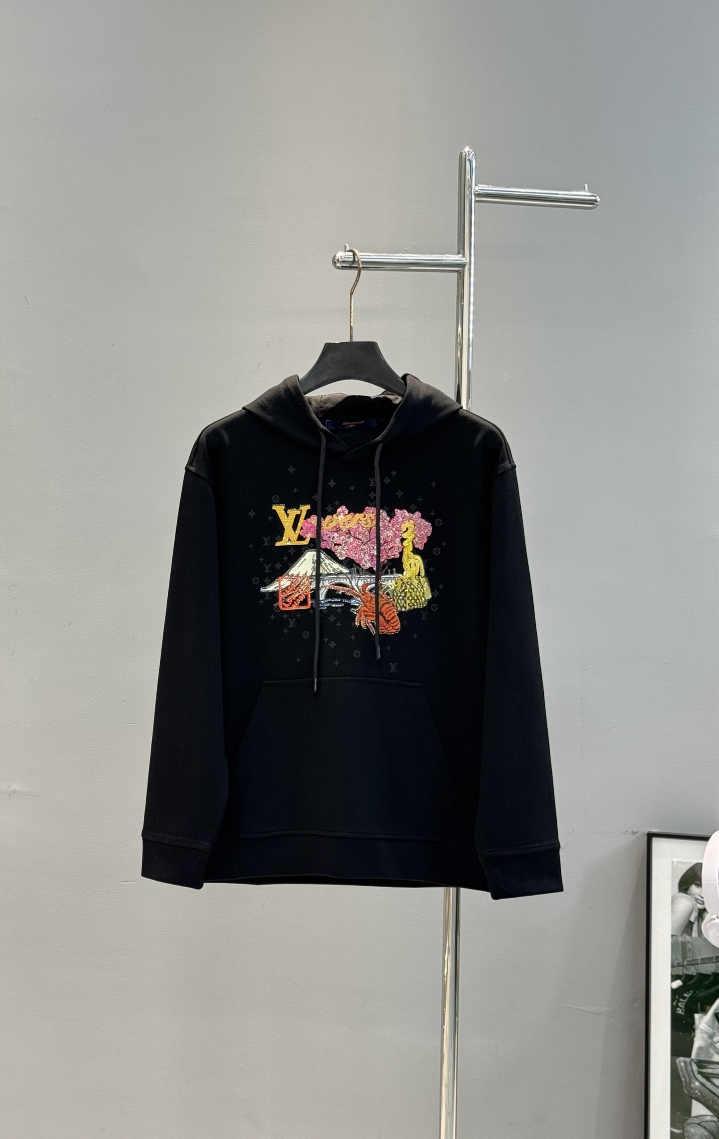 驴牌*新款连帽卫衣，采用天丝棉质面料，柔软舒适，日常穿着超友好!正面彩色印花+经典Logo，艺术感满满，