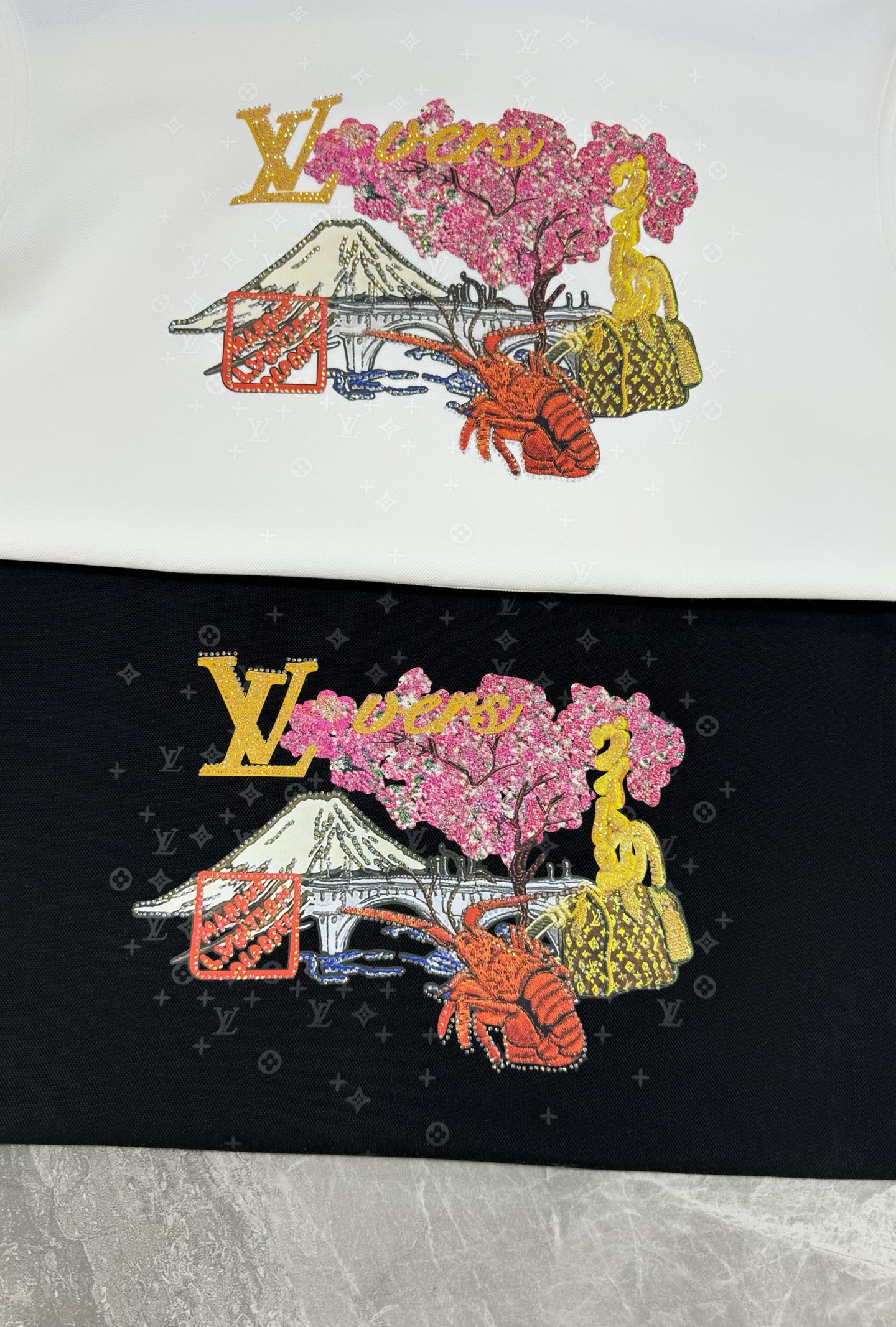 驴牌*新款连帽卫衣，采用天丝棉质面料，柔软舒适，日常穿着超友好!正面彩色印花+经典Logo，艺术感满满，