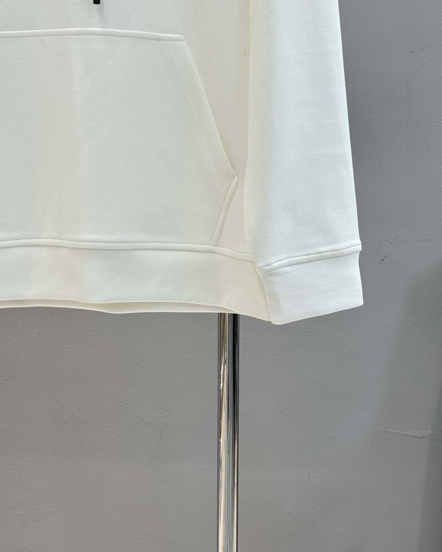 驴牌*新款连帽卫衣，采用天丝棉质面料，柔软舒适，日常穿着超友好!正面彩色印花+经典Logo，艺术感满满，