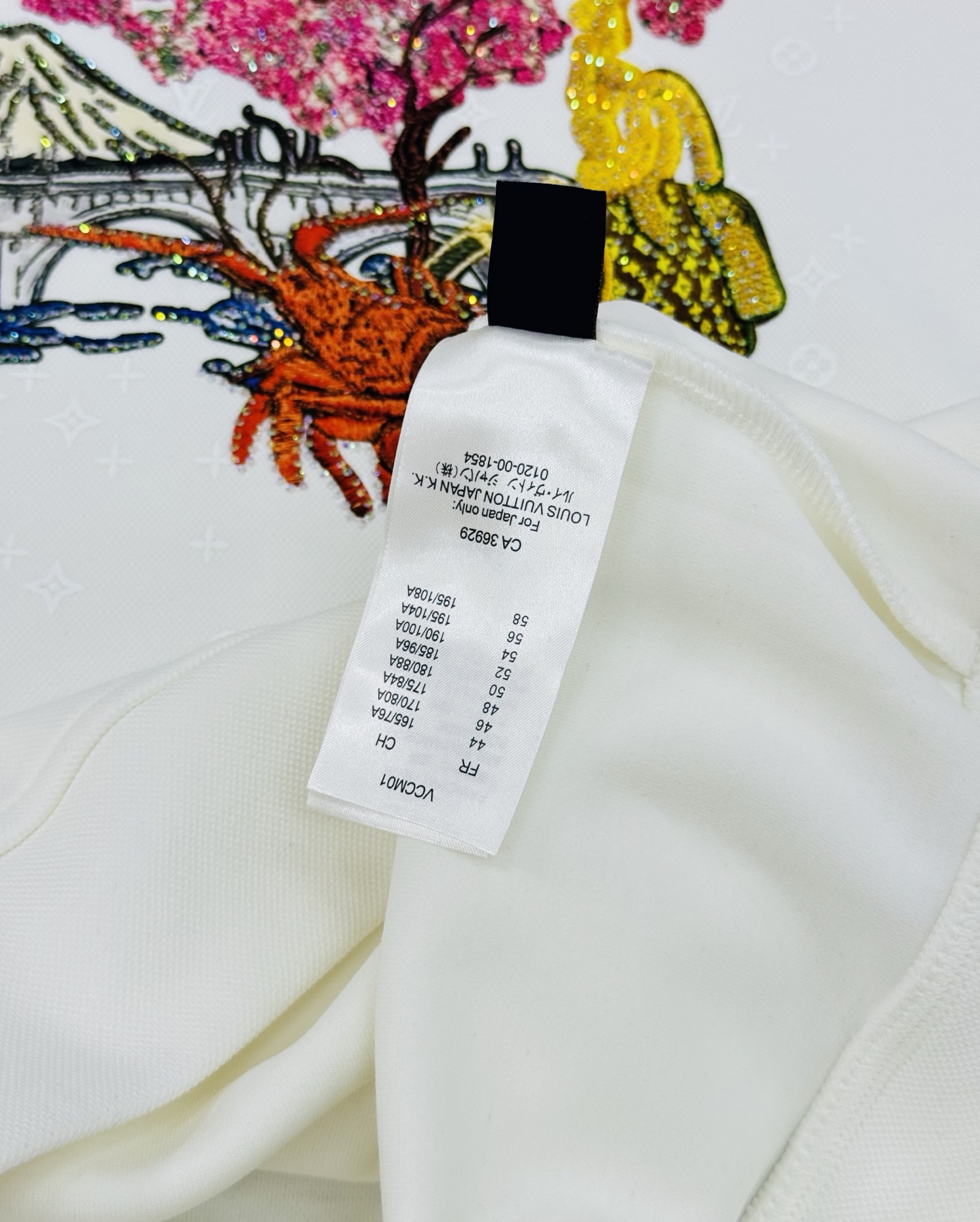 驴牌*新款连帽卫衣，采用天丝棉质面料，柔软舒适，日常穿着超友好!正面彩色印花+经典Logo，艺术感满满，