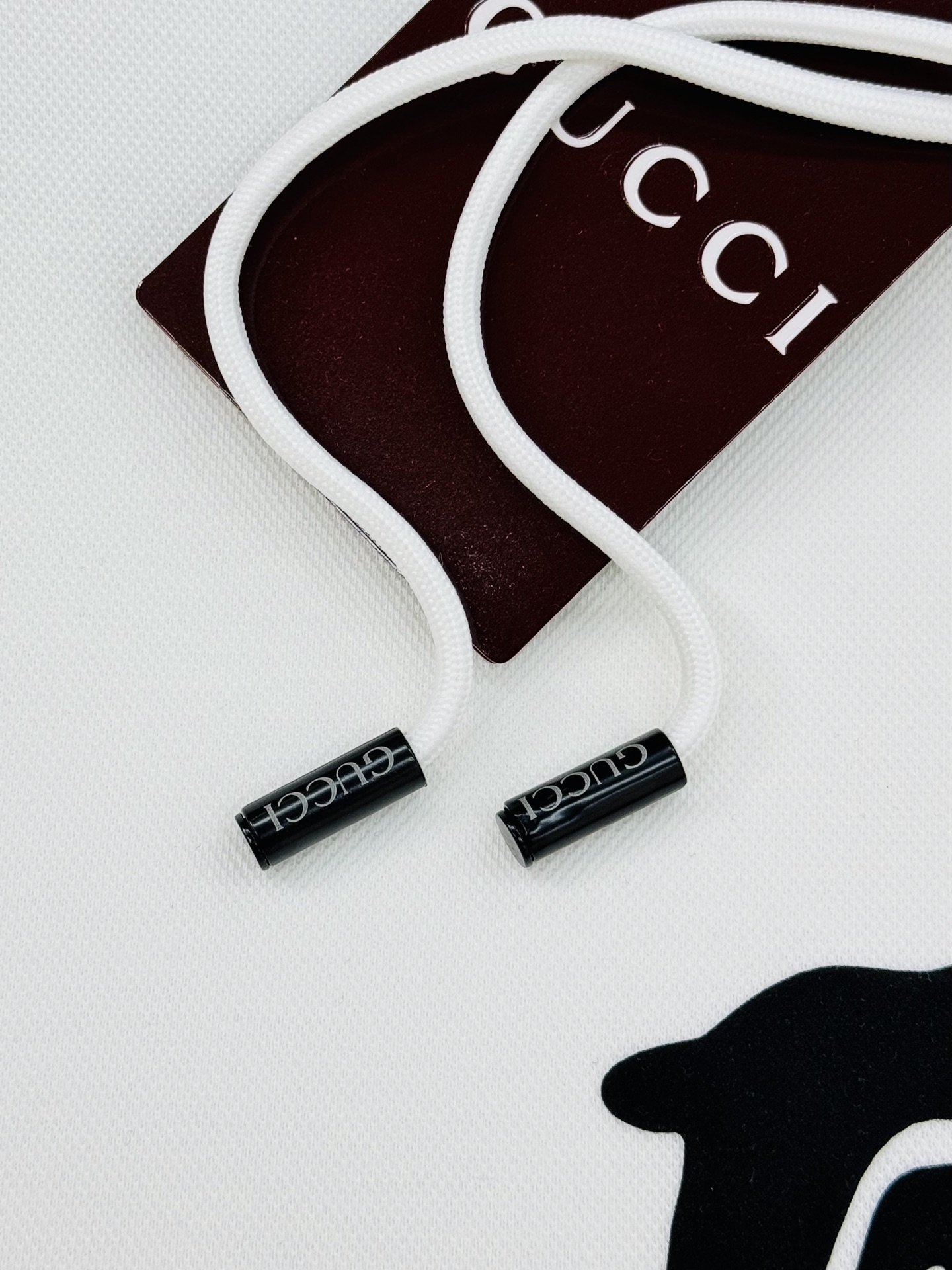 Gucci古奇新款连帽卫衣，甄选天丝面料.柔软棉质面料，穿着舒适又保暖。正面彩色品牌字母，双层高温烫画工