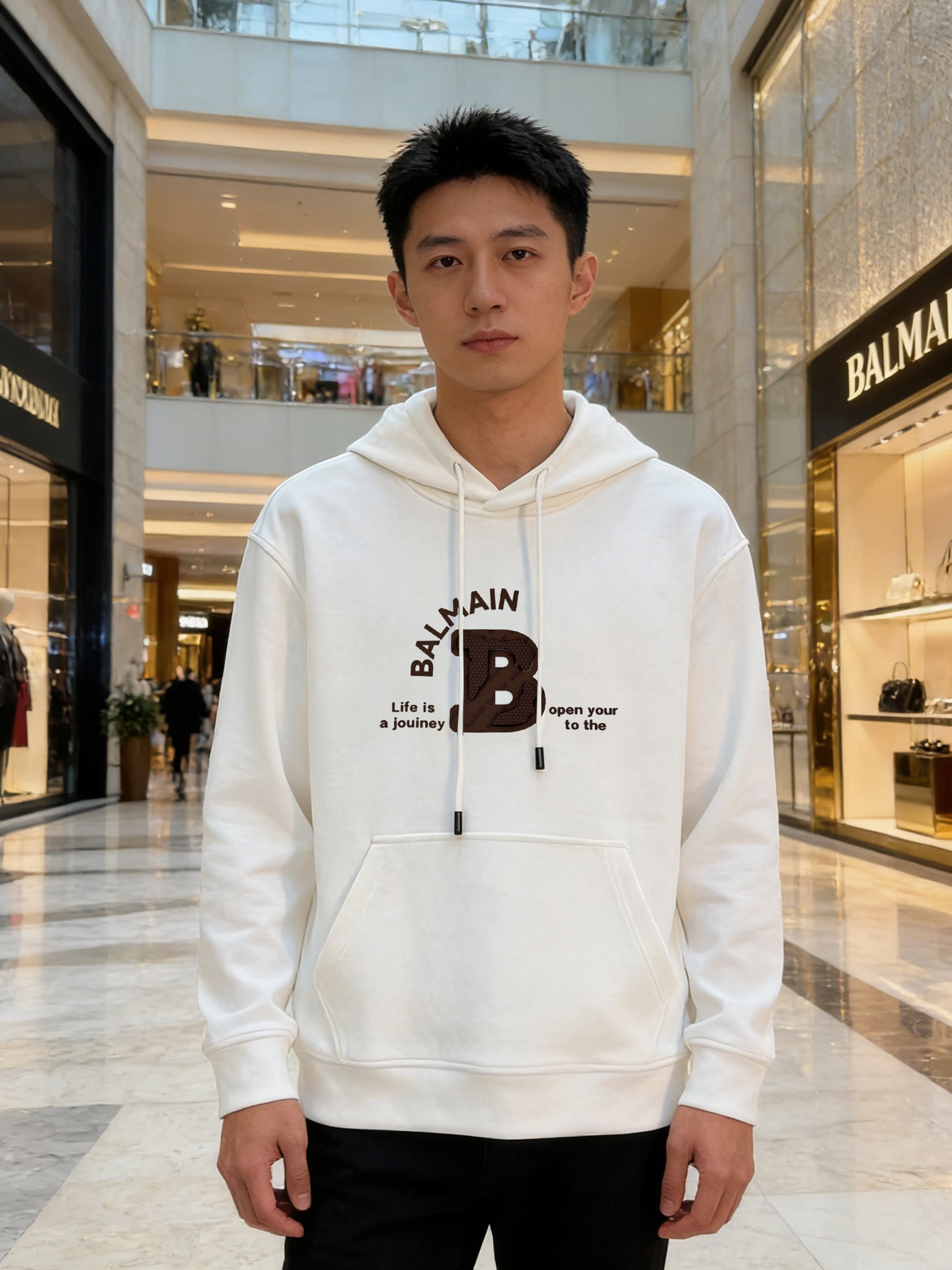 BALMAI*N巴尔曼新款连帽卫衣.男女同款！字母元素视觉立体感效果超赞.高温烫画工艺！微宽松剪裁.舒适