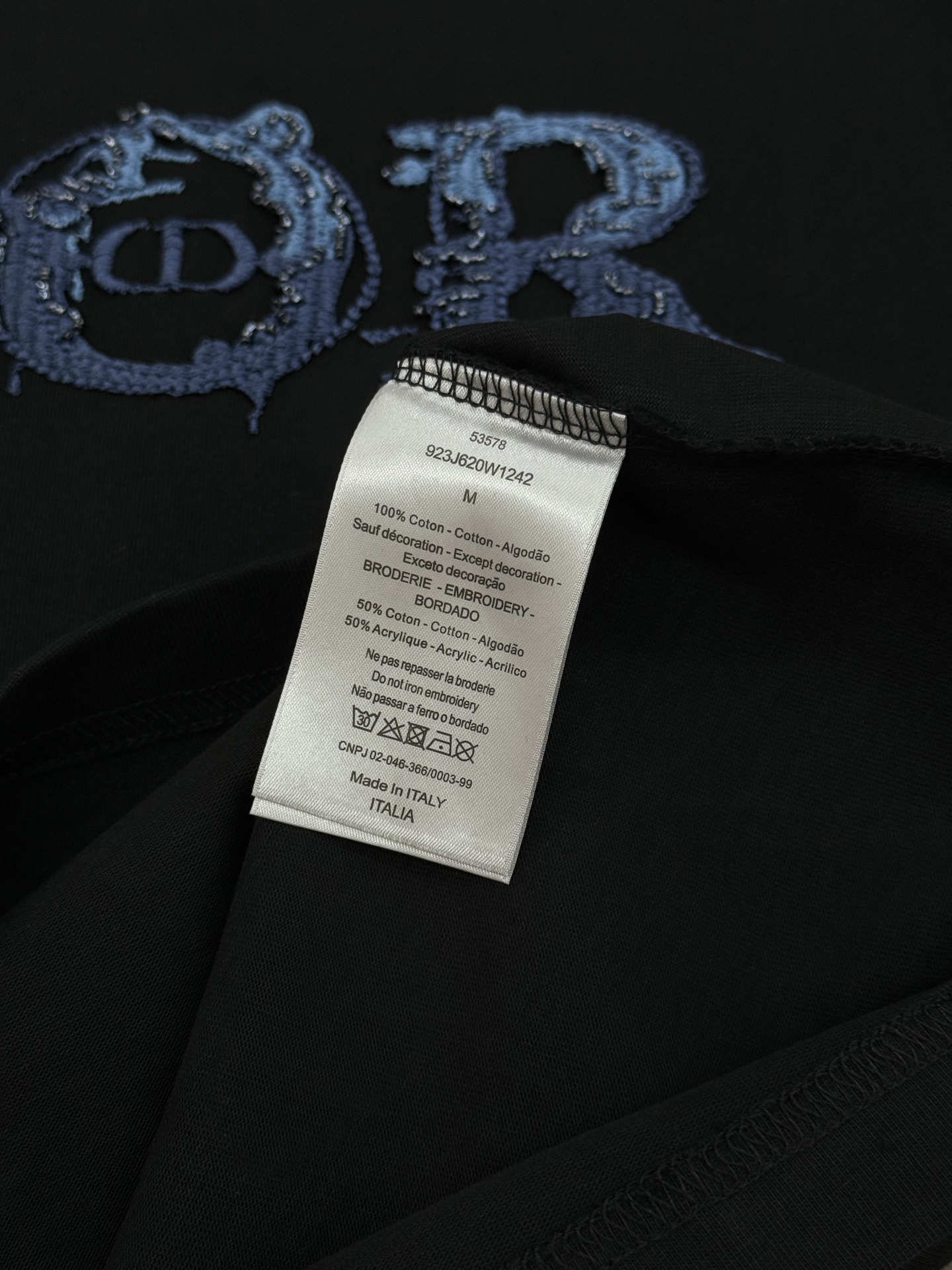 。🌾 Dior订珠绣花短袖T恤.26s新品.重磅3D绣花工艺！高克重纯棉质地.柔软又挺括.正面