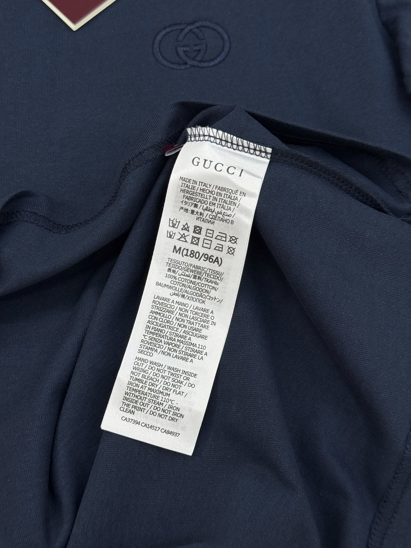 。🌾 GUCCI26s新品刺绣短袖T恤，男女同款❤️采用高品质纯棉，柔软亲肤又透气，夏天穿超舒服!圆领设