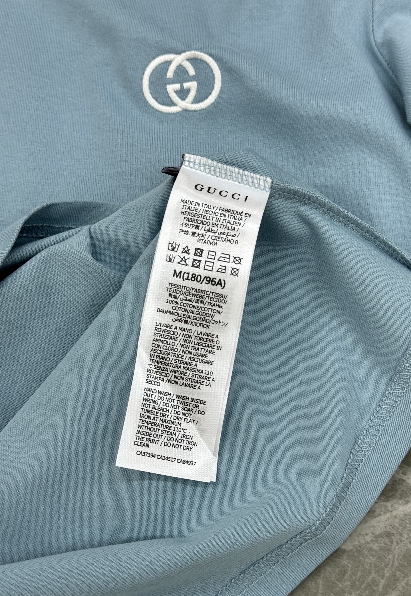 。🌾 GUCCI26s新品刺绣短袖T恤，男女同款❤️采用高品质纯棉，柔软亲肤又透气，夏天穿超舒服!圆领设