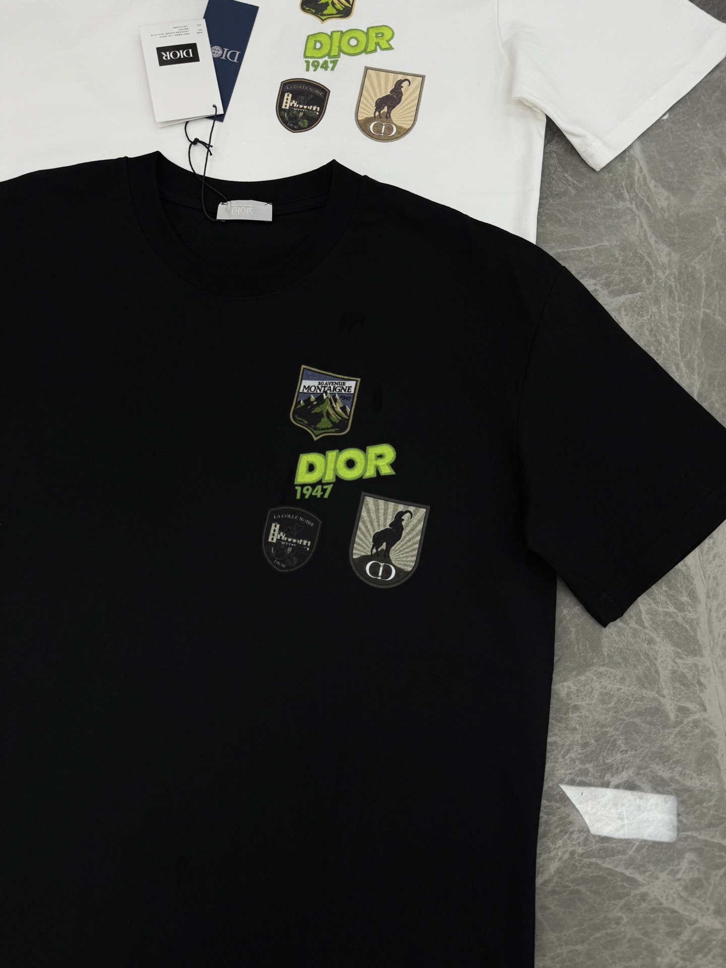 。🌾 Dior26s新品刺绣🪡T恤，小红书同步！男女同款❤️高克重纯棉材质，穿着舒适透气，日常出街超适合