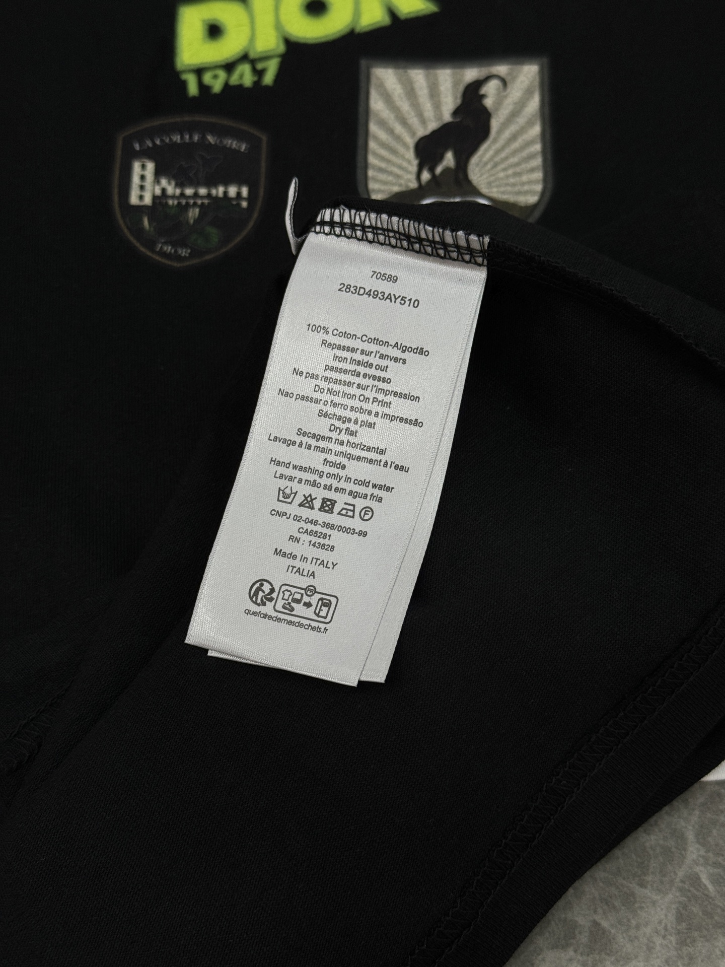 。🌾 Dior26s新品刺绣🪡T恤，小红书同步！男女同款❤️高克重纯棉材质，穿着舒适透气，日常出街超适合