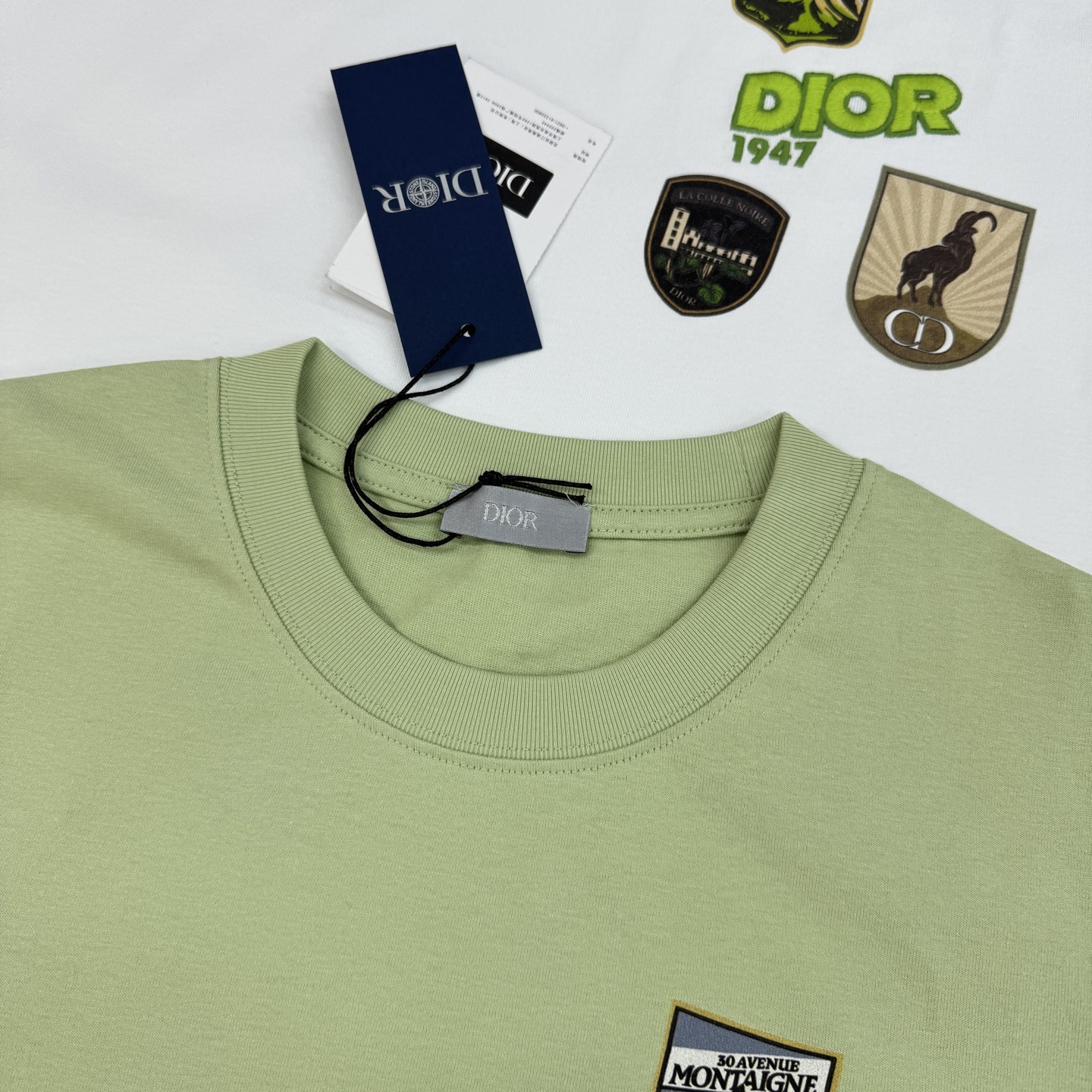 。🌾 Dior26s新品刺绣🪡T恤，小红书同步！男女同款❤️高克重纯棉材质，穿着舒适透气，日常出街超适合