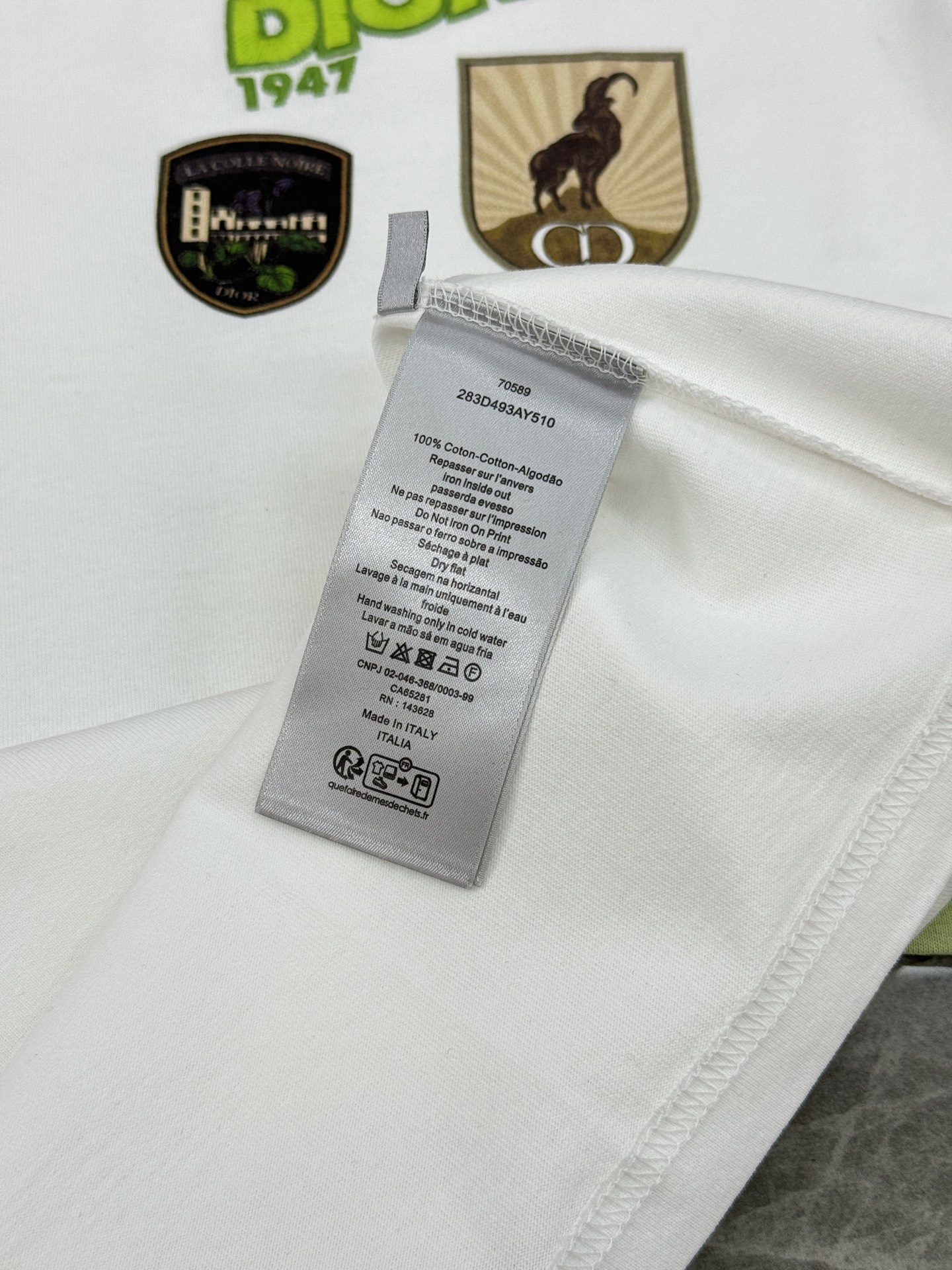 。🌾 Dior26s新品刺绣🪡T恤，小红书同步！男女同款❤️高克重纯棉材质，穿着舒适透气，日常出街超适合