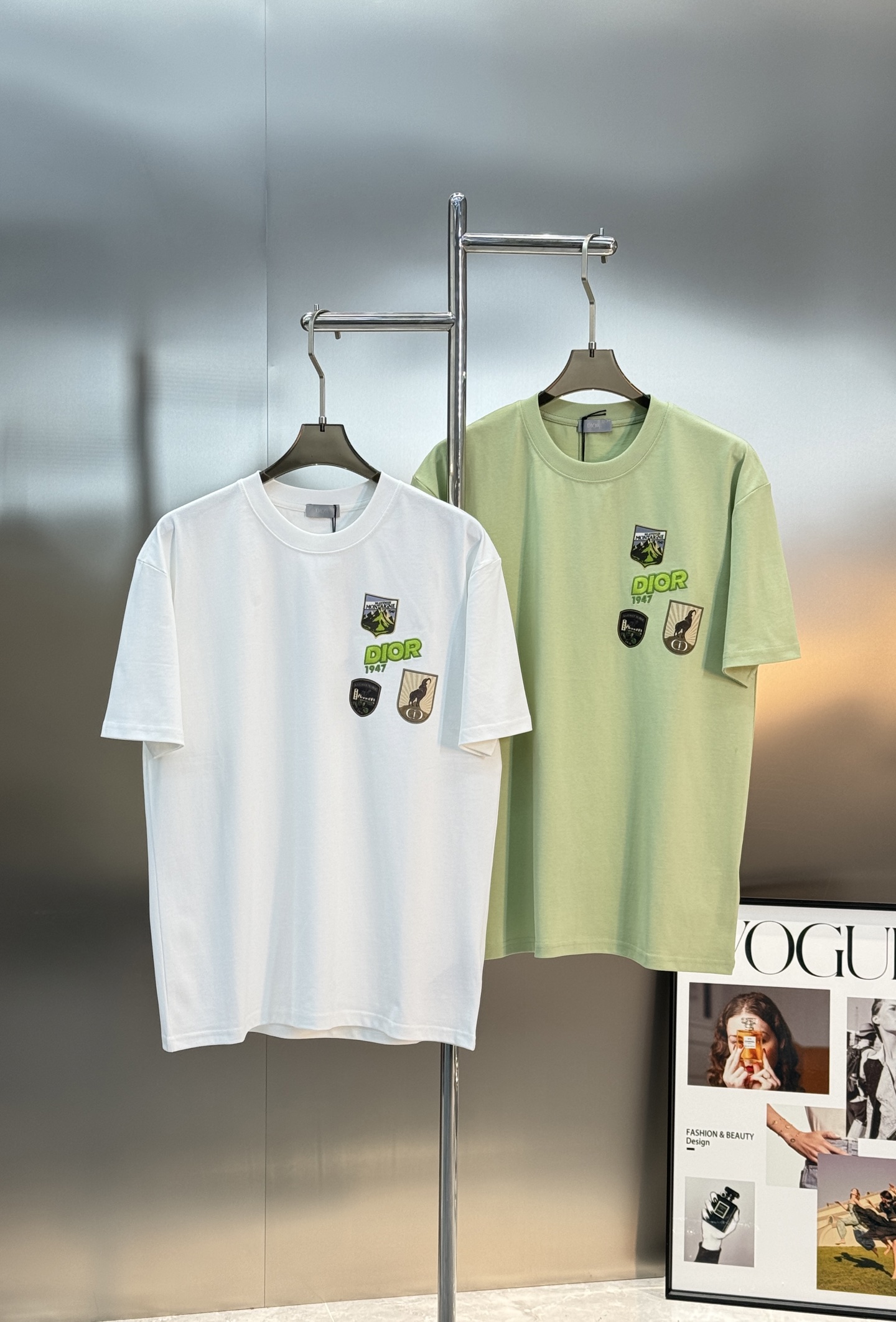 。🌾 Dior26s新品刺绣🪡T恤，小红书同步！男女同款❤️高克重纯棉材质，穿着舒适透气，日常出街超适合