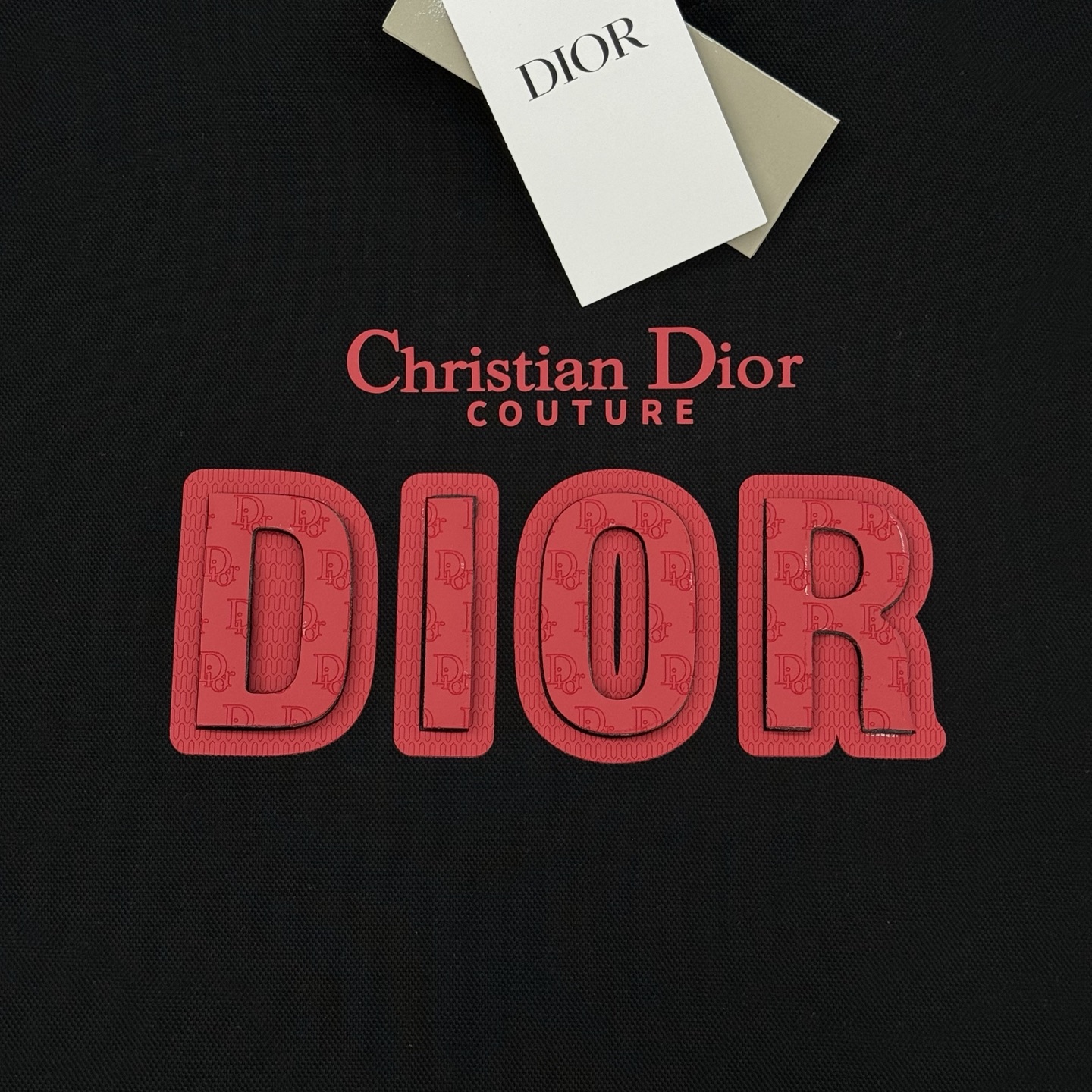 Dior迪奥新款连帽卫衣，超舒适的天丝面料.柔软棉质面料，穿着舒适又保暖。正面红色“DIOR”+“Chr