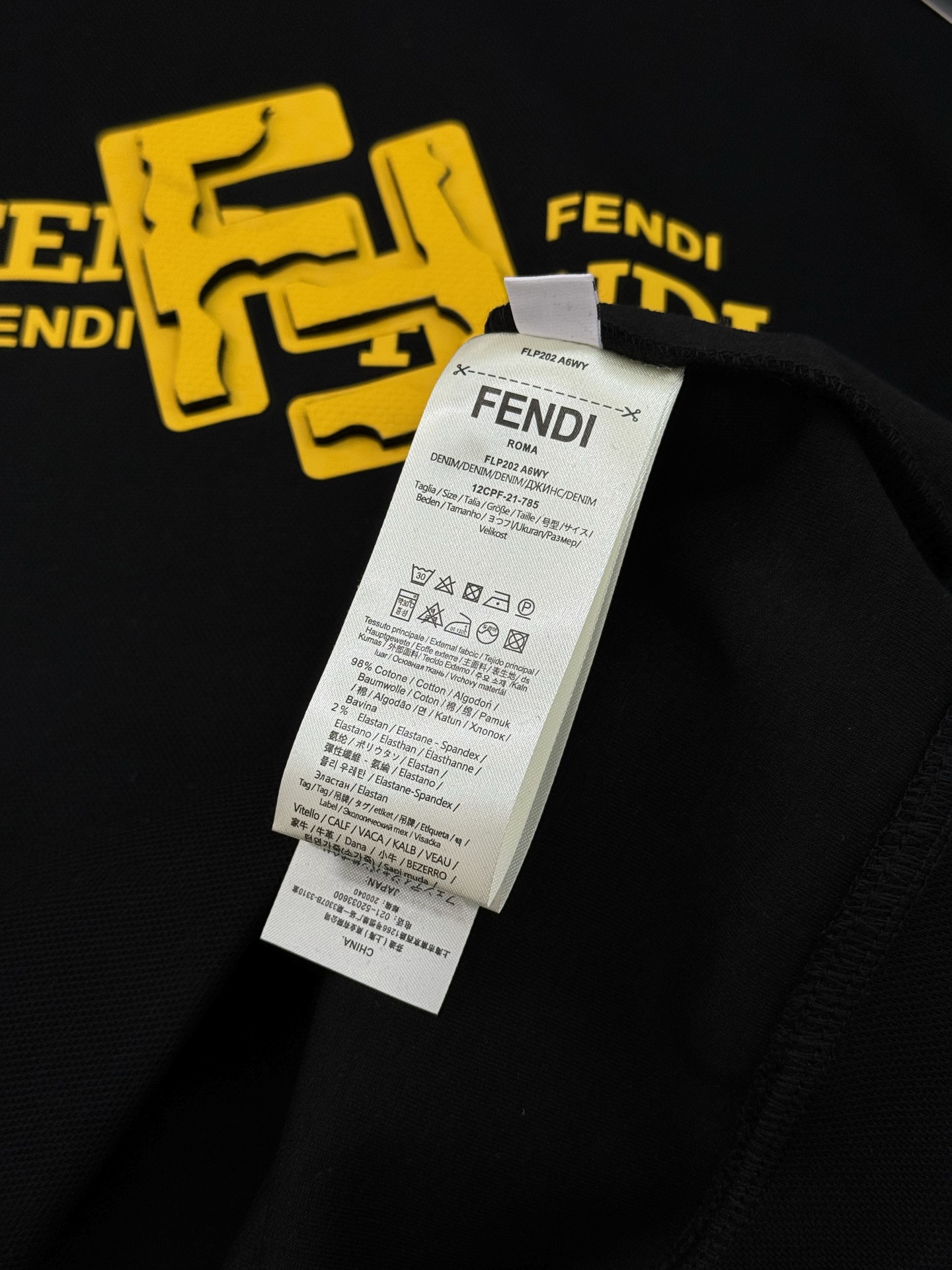 Fendi芬迪新款连帽卫衣，经典FF造型.立体叠加工艺高温烫画工艺.甄选天丝面料柔软棉质面料，舒适又保暖