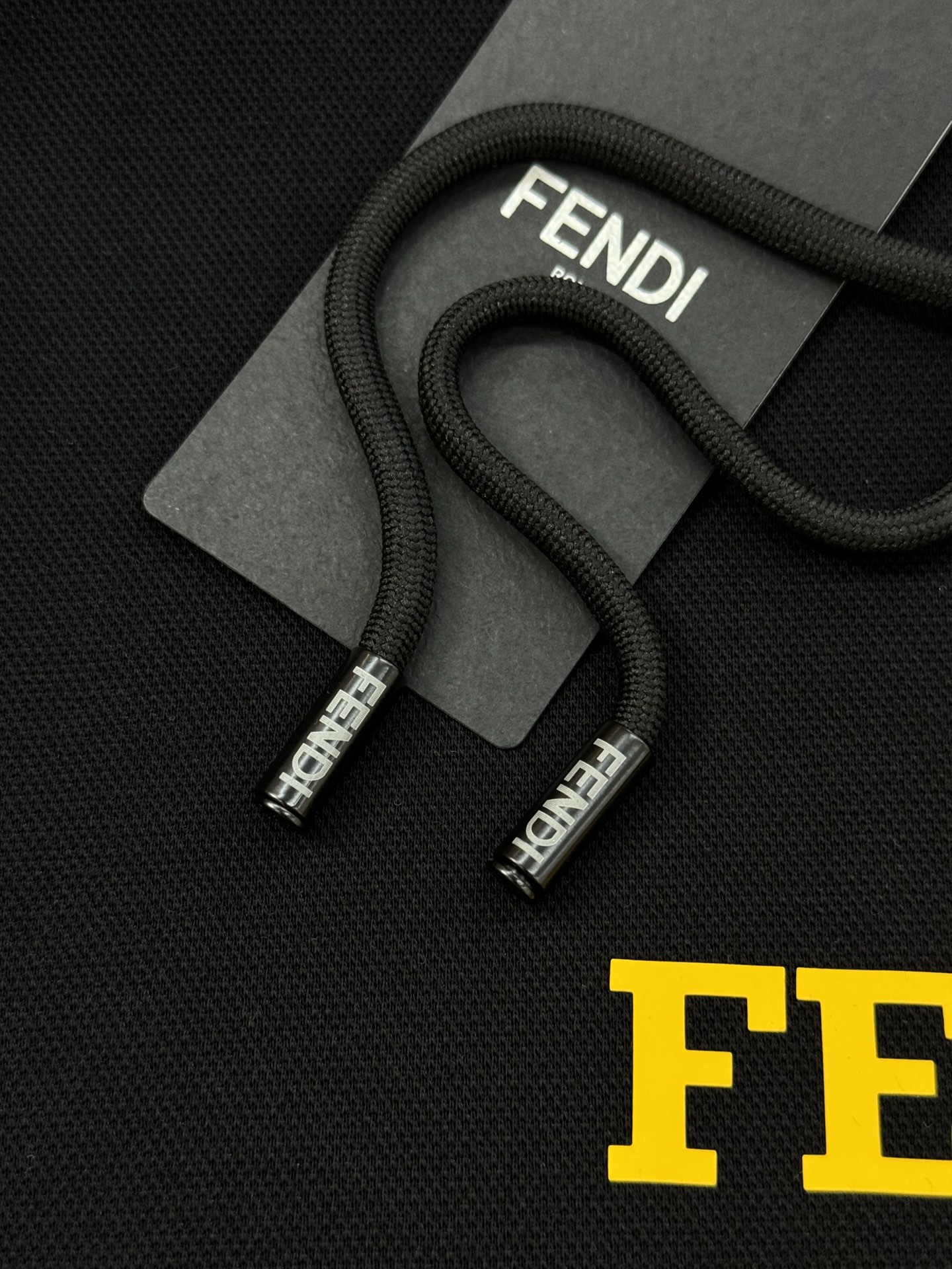 Fendi芬迪新款连帽卫衣，经典FF造型.立体叠加工艺高温烫画工艺.甄选天丝面料柔软棉质面料，舒适又保暖