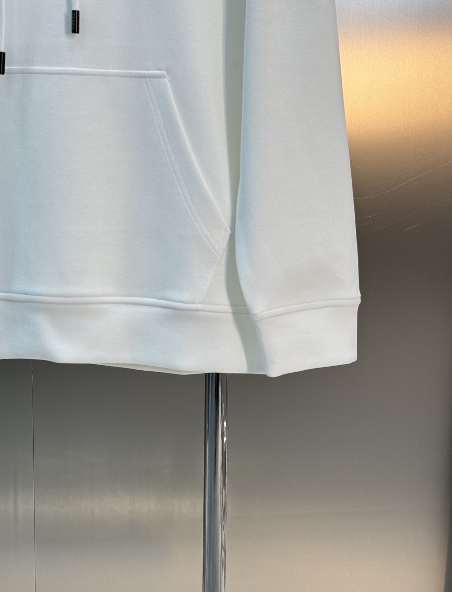 Fendi芬迪新款连帽卫衣，经典FF造型.立体叠加工艺高温烫画工艺.甄选天丝面料柔软棉质面料，舒适又保暖