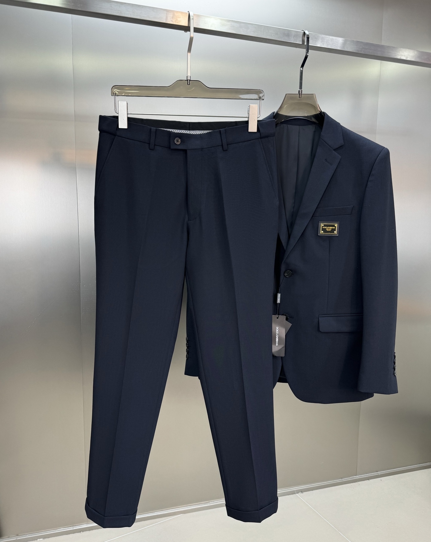 D&G杜嘉-班纳25s新款男士商务套西！超高端顶尖一线成衣手工系列，西装领域里的佼佼者，世界公认的顶级面