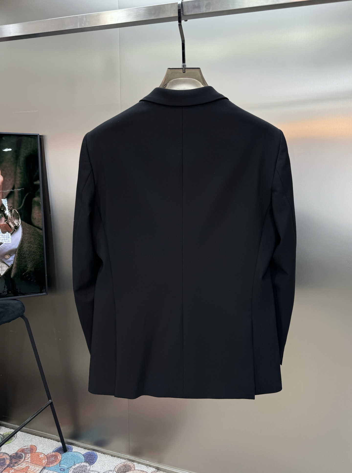 驴牌*路易威登25s新款男士商务套西！超高端顶尖一线成衣手工系列，西装领域里的佼佼者，世界公认的顶级面料