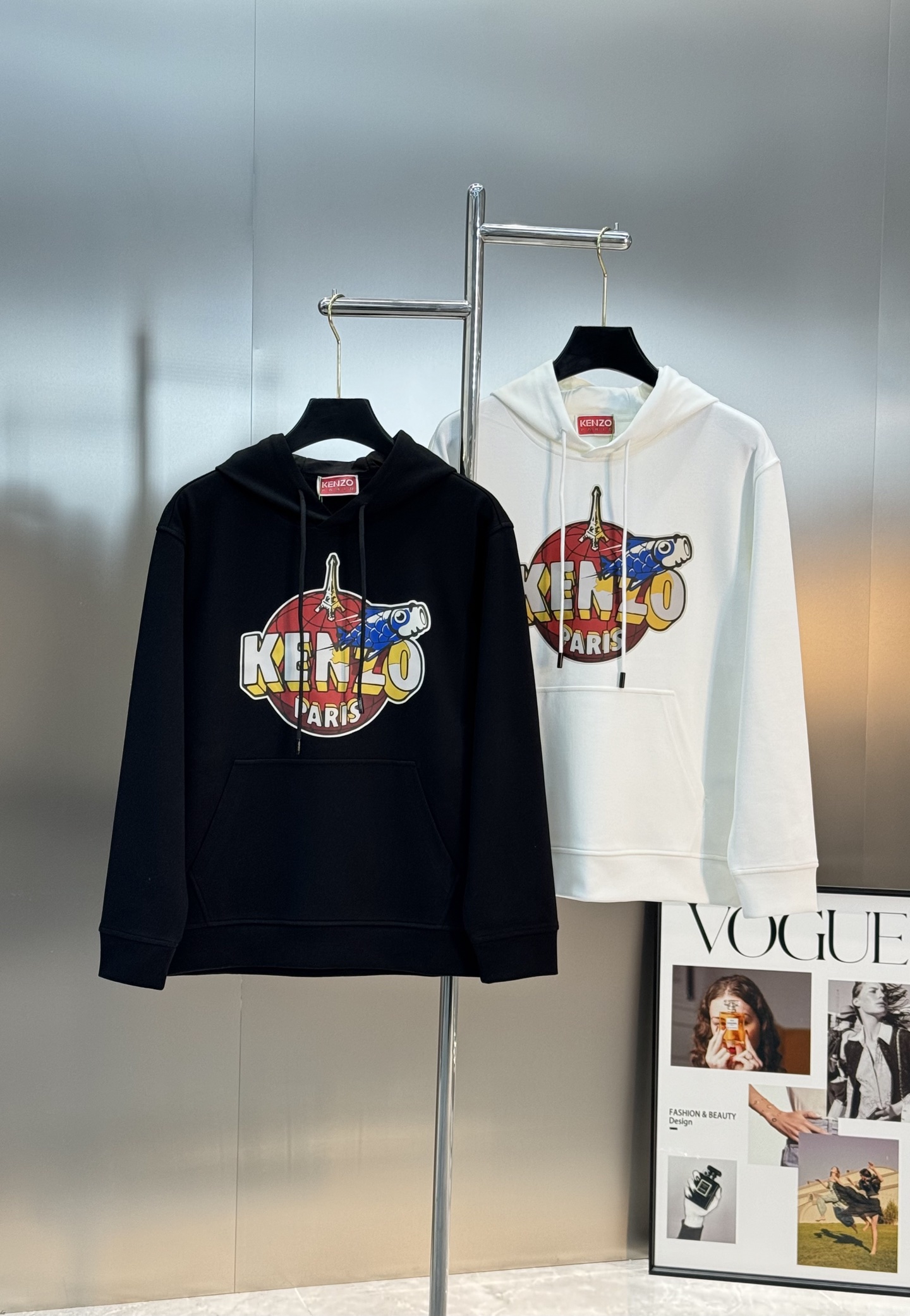 Kenzo新款连帽卫衣，重磅天丝棉质面料，柔软又保暖，秋冬穿超合适!正面彩色Logo+“PARIS”字样