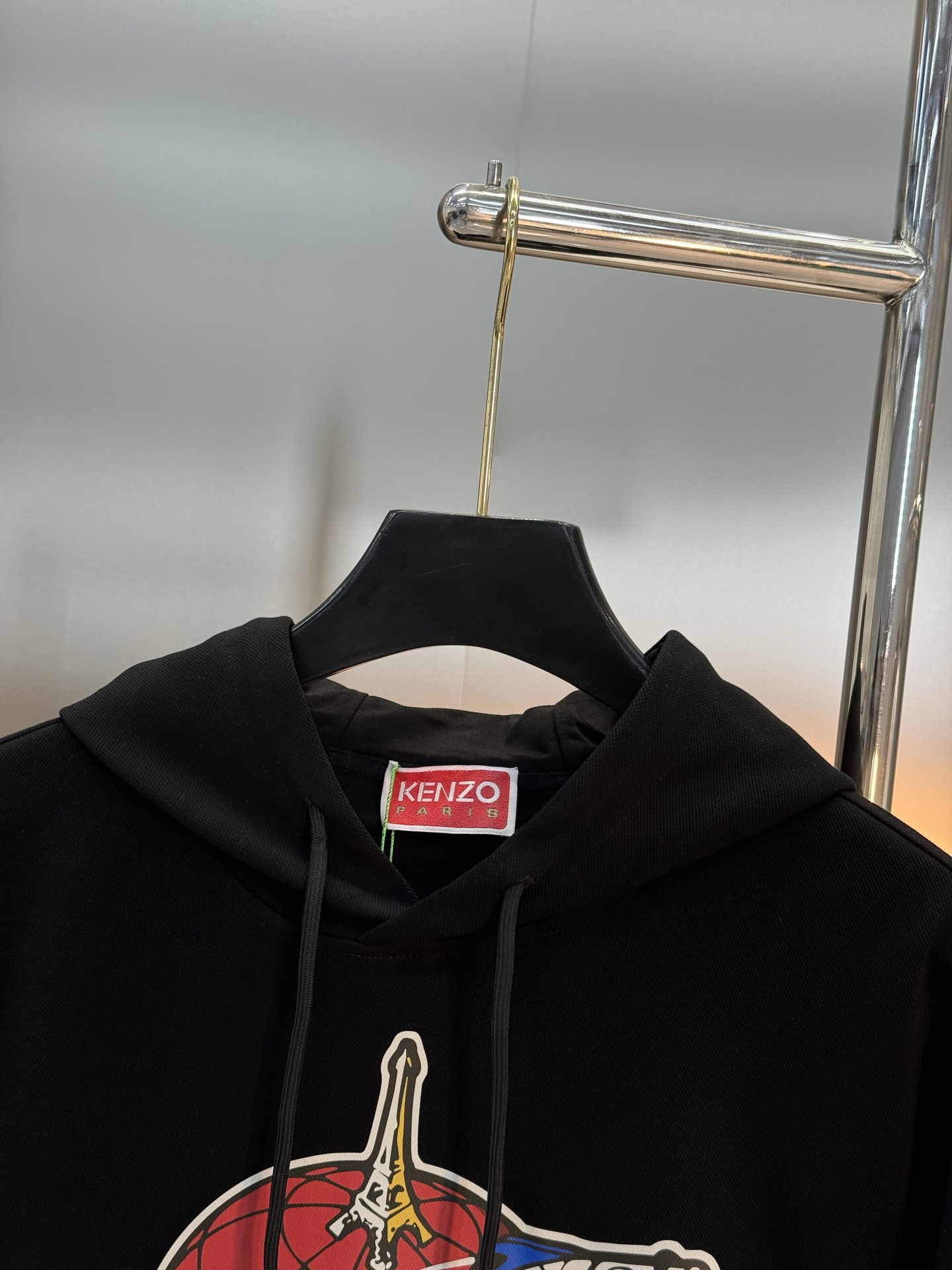 Kenzo新款连帽卫衣，重磅天丝棉质面料，柔软又保暖，秋冬穿超合适!正面彩色Logo+“PARIS”字样