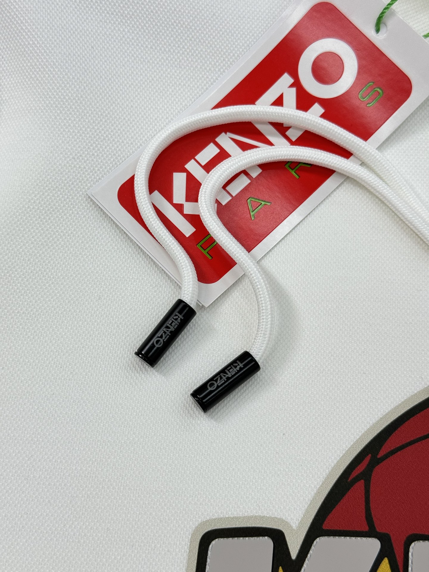 Kenzo新款连帽卫衣，重磅天丝棉质面料，柔软又保暖，秋冬穿超合适!正面彩色Logo+“PARIS”字样