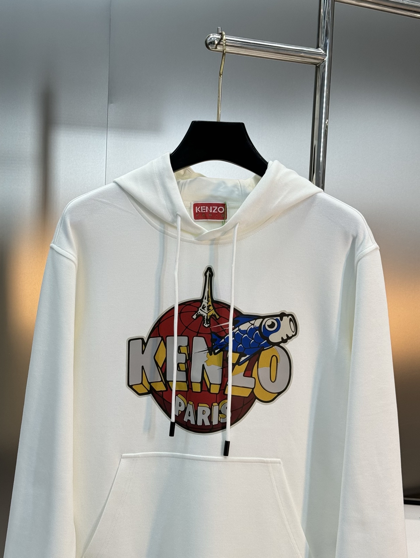 Kenzo新款连帽卫衣，重磅天丝棉质面料，柔软又保暖，秋冬穿超合适!正面彩色Logo+“PARIS”字样