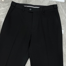 一套 CELINE皇冠徽章刺绣西服🎗️套装超高端顶尖一线成衣手工系列,西装领域里的佼佼者,世界公认的顶级面料和工艺水平, 一套 CELINE皇冠徽章刺绣西服🎗️套装超高端顶尖一线成衣手工系列,西装领域里的佼佼者,世界公认的顶级面料和工艺水平,