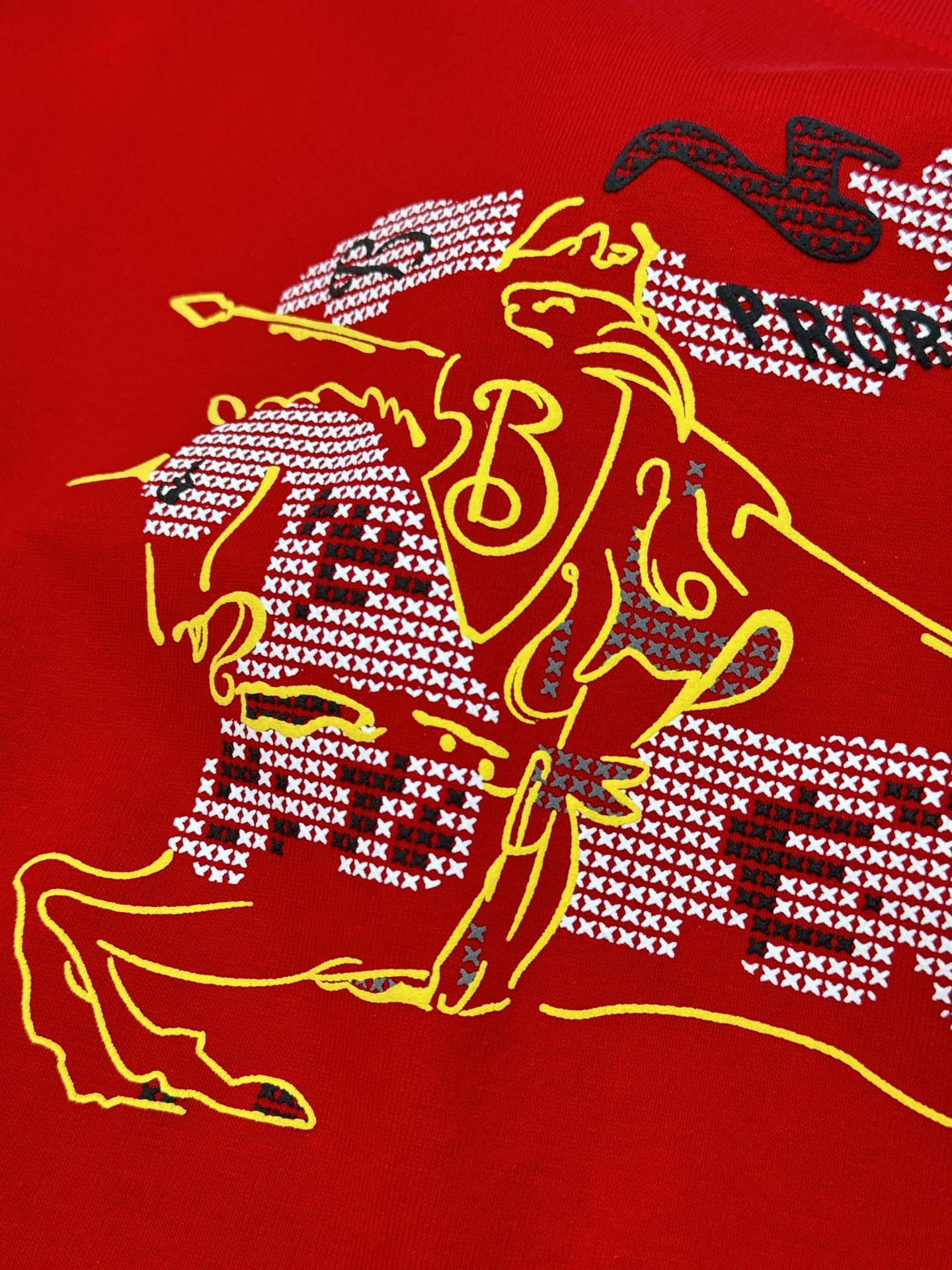 。🌾 BBR巴宝莉26s新款潮牌T恤.男女同款❤️经典战马图形.高温立体烫画工艺.纯棉材质柔软透气，日常