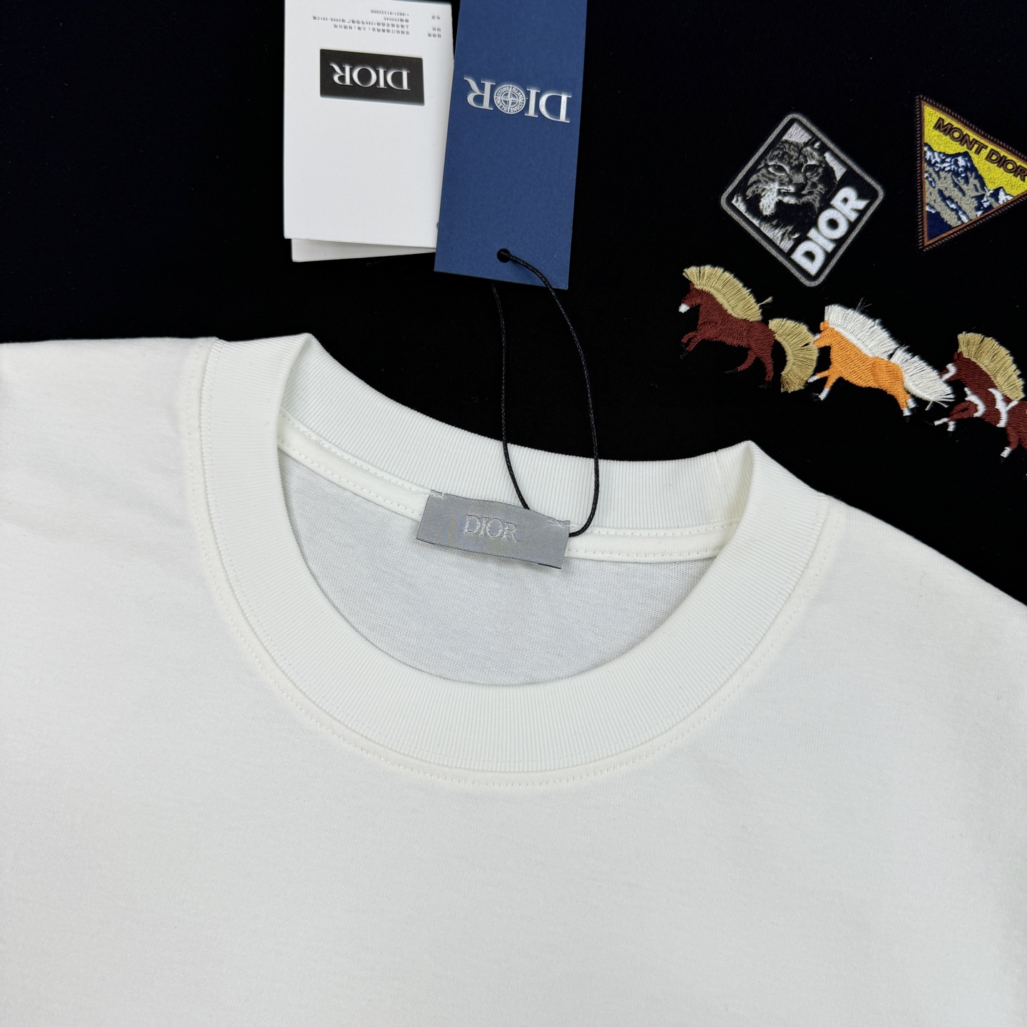 。🌾 Dior26s新品刺绣马T恤.男女同款❤️Dior服饰上的刺绣马图案，采用多色线绣工艺，三匹马分别