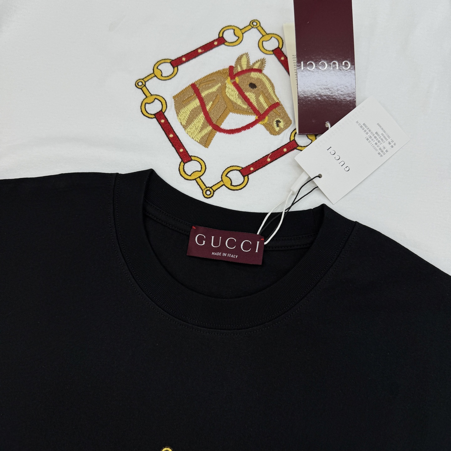 。🌾 GUCCI骏马刺绣短袖T恤.男女同款❤️古齐2026春夏系列骏马刺绣短袖T恤，柔软亲肤面料，垂坠感