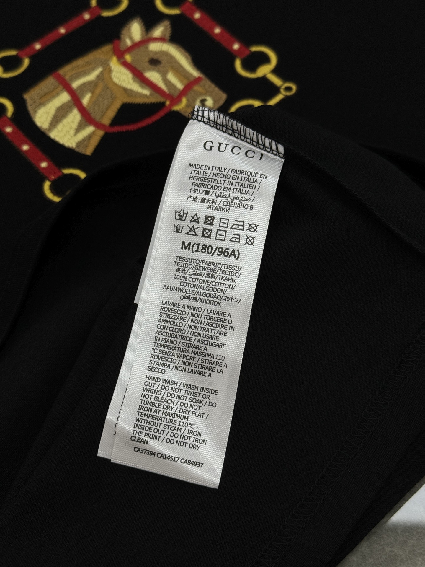 。🌾 GUCCI骏马刺绣短袖T恤.男女同款❤️古齐2026春夏系列骏马刺绣短袖T恤，柔软亲肤面料，垂坠感