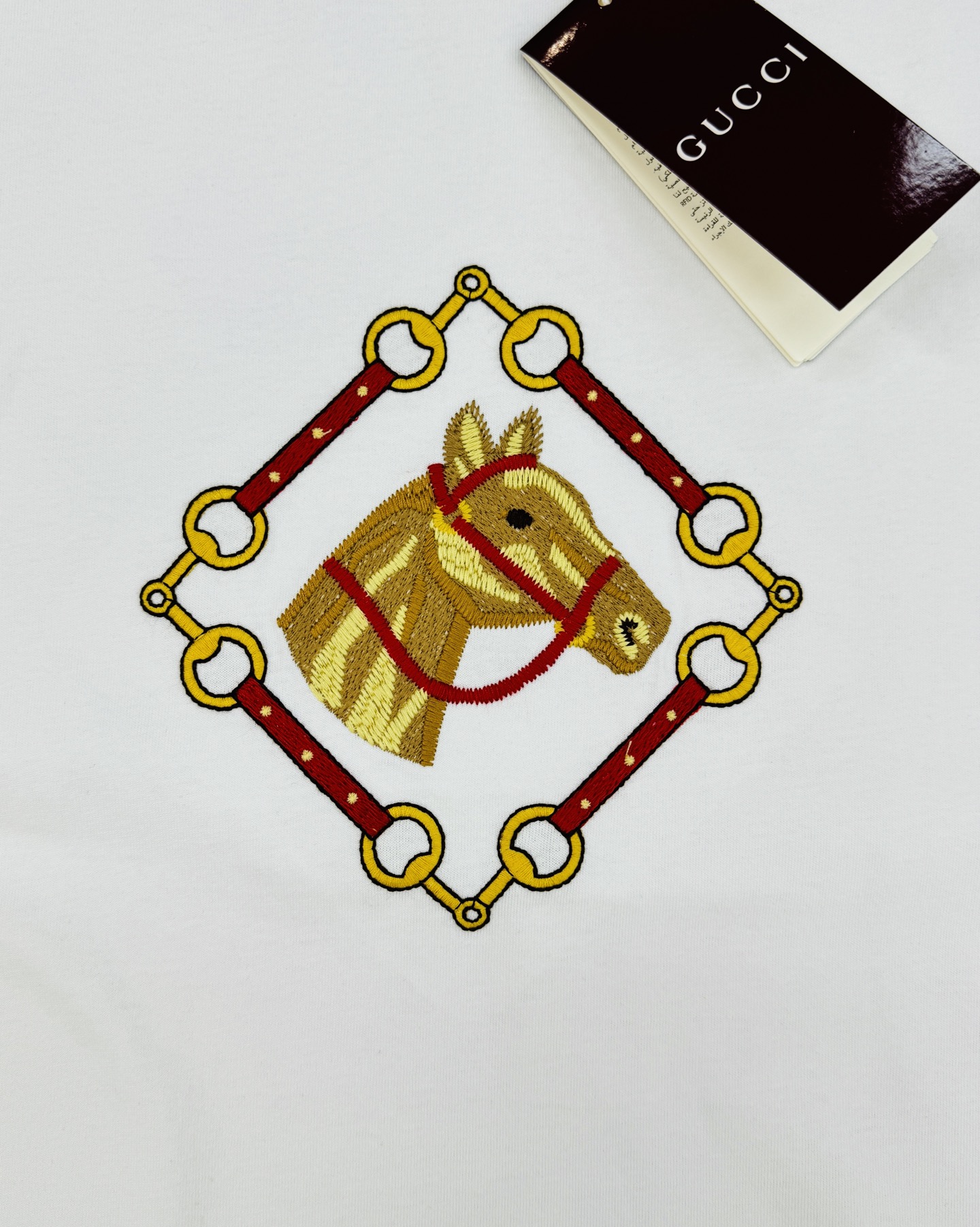 。🌾 GUCCI骏马刺绣短袖T恤.男女同款❤️古齐2026春夏系列骏马刺绣短袖T恤，柔软亲肤面料，垂坠感
