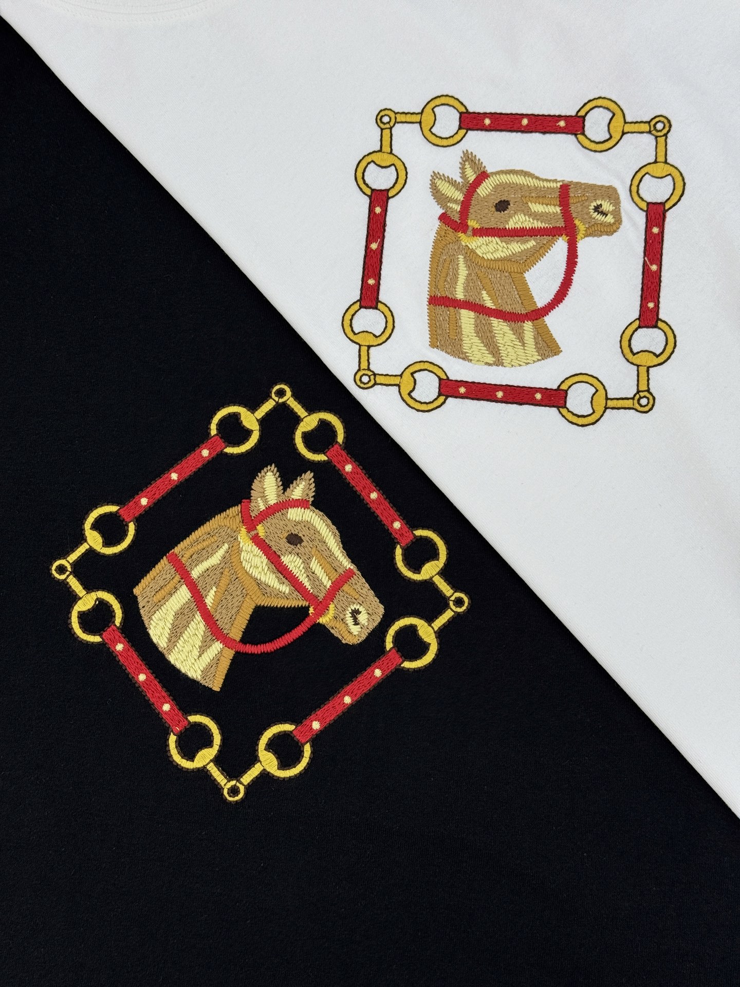 。🌾 GUCCI骏马刺绣短袖T恤.男女同款❤️古齐2026春夏系列骏马刺绣短袖T恤，柔软亲肤面料，垂坠感