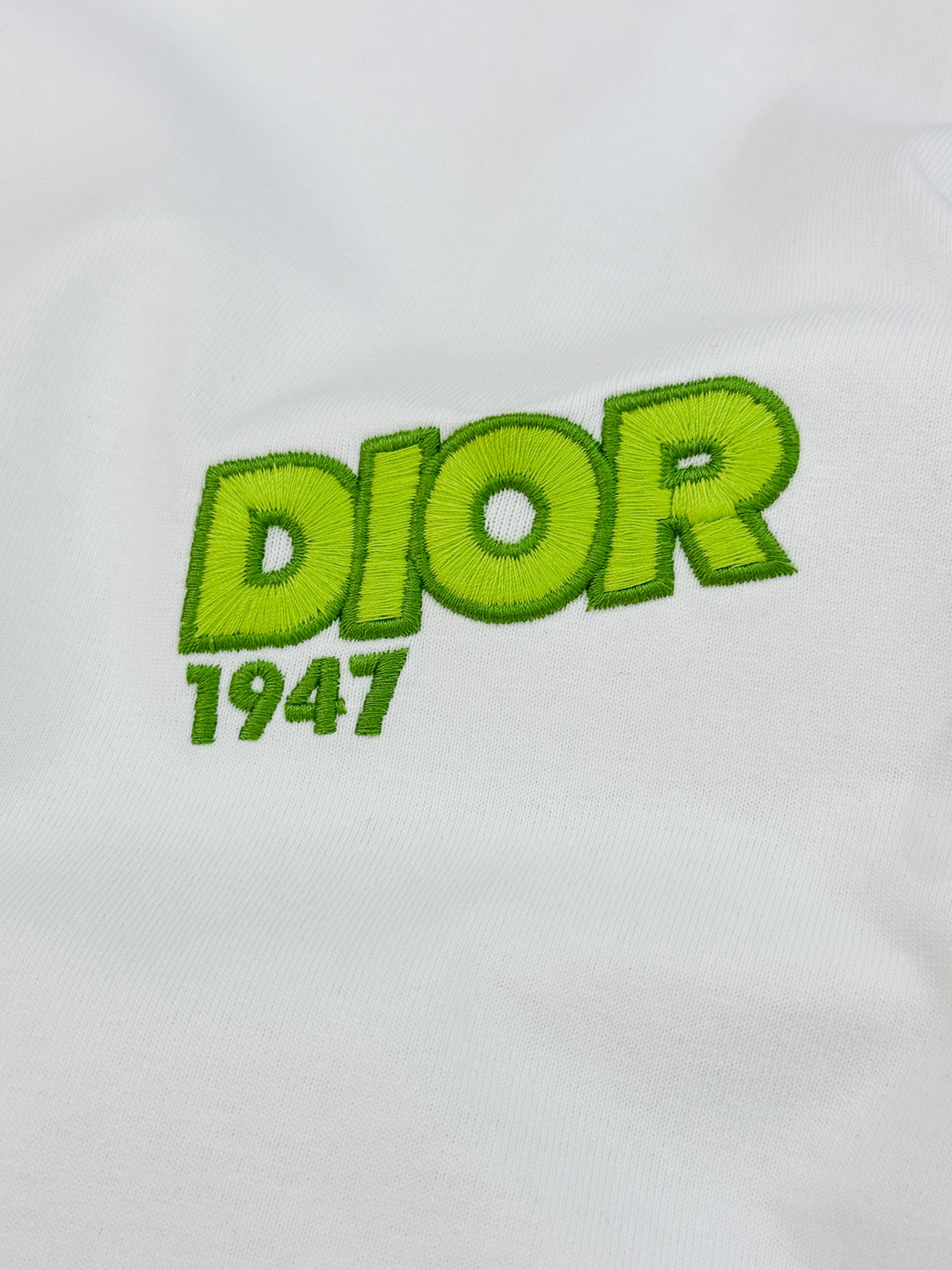。🌾 Dior1947系列.迪奥26s新款潮牌T恤.男女同款❤️采用100%纯棉，柔软透气，夏天穿超舒服