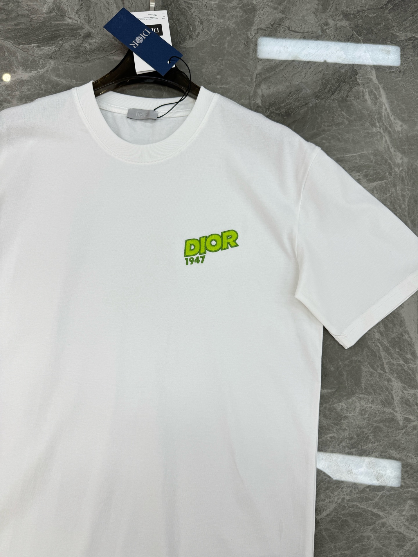 。🌾 Dior1947系列.迪奥26s新款潮牌T恤.男女同款❤️采用100%纯棉，柔软透气，夏天穿超舒服