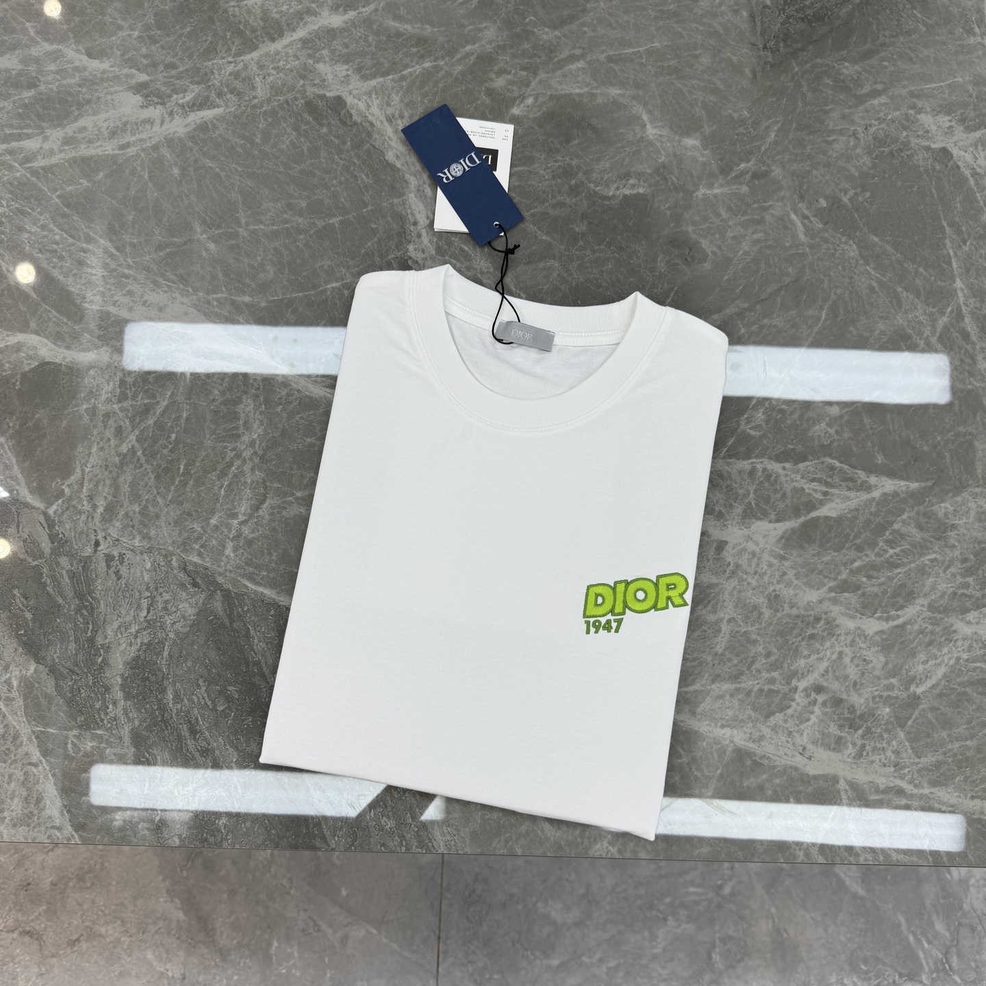 。🌾 Dior1947系列.迪奥26s新款潮牌T恤.男女同款❤️采用100%纯棉，柔软透气，夏天穿超舒服