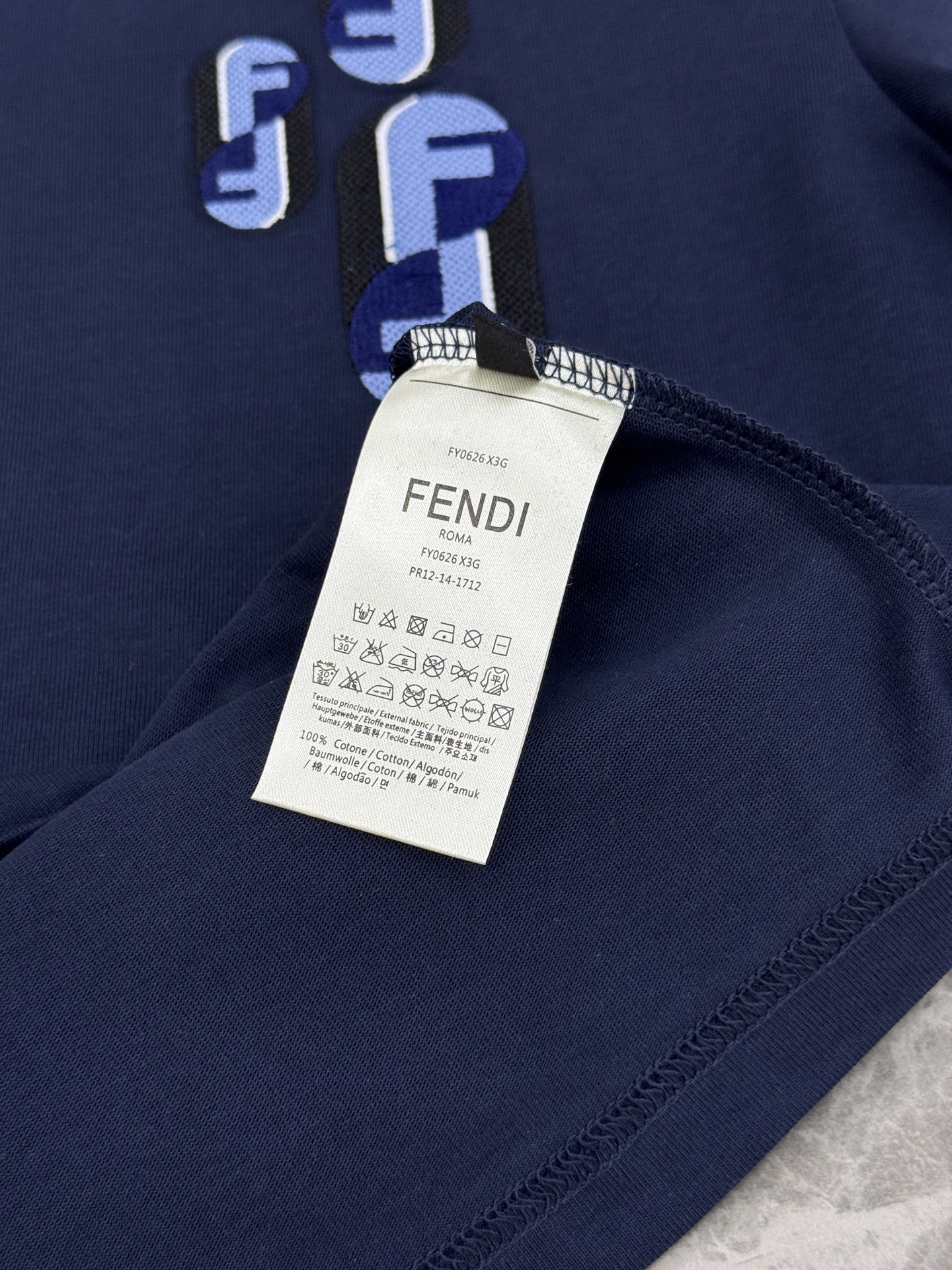 。🌾 Fendi26s芬迪新品潮牌T恤，男女同款❤️采用高品质纯棉，柔软透气，夏天穿超舒服!前