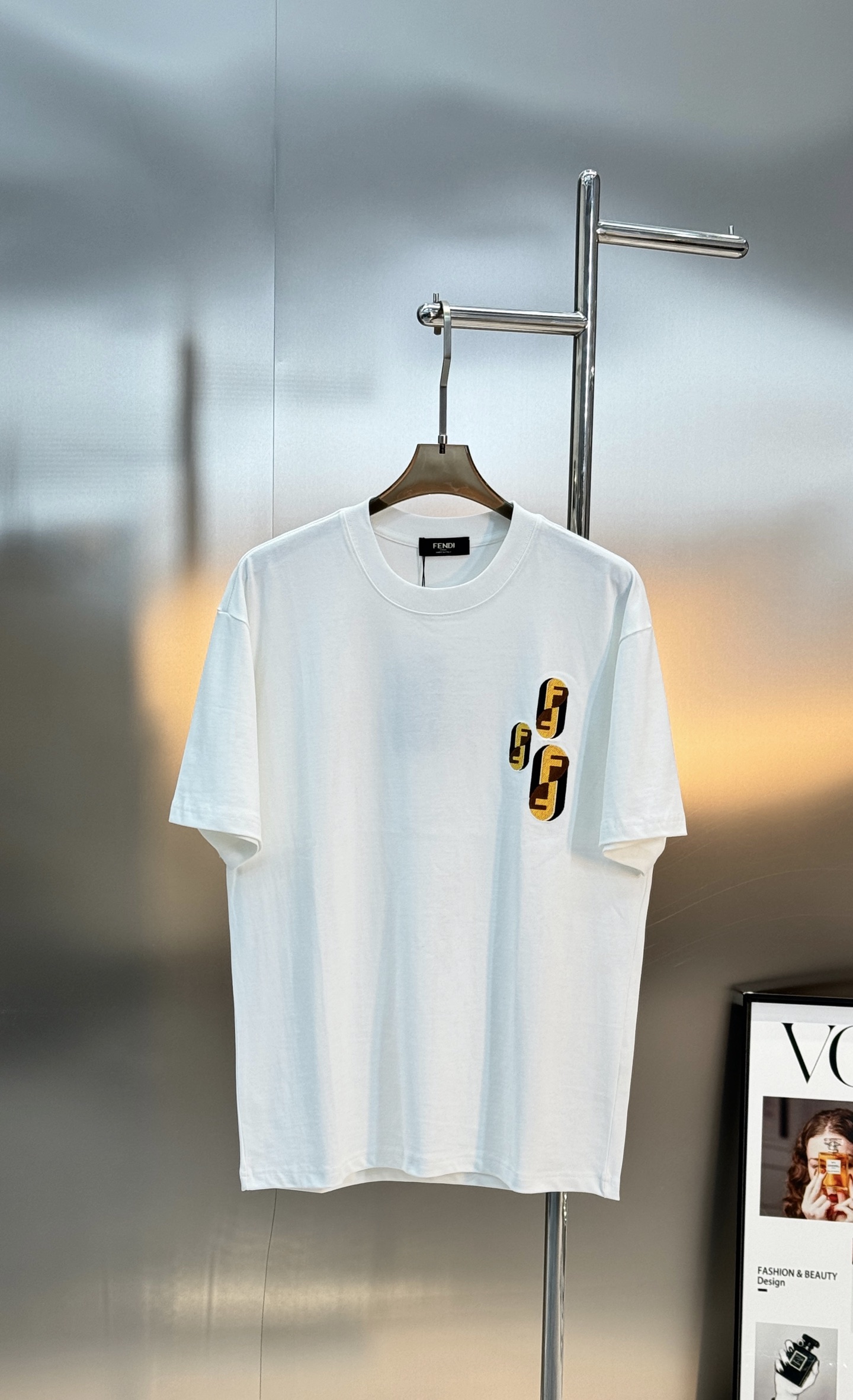 。🌾 Fendi26s芬迪新品潮牌T恤，男女同款❤️采用高品质纯棉，柔软透气，夏天穿超舒服!前