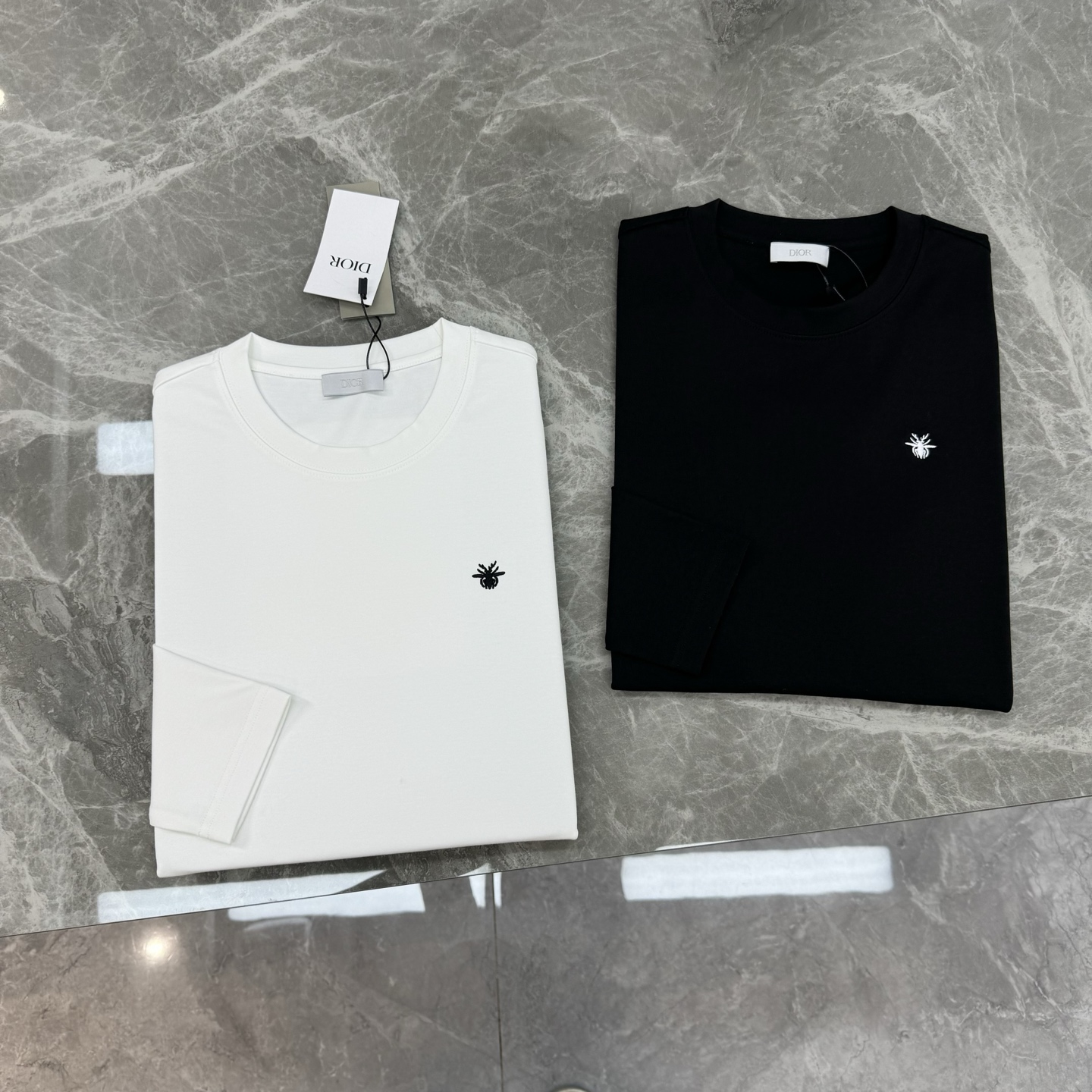 Dio*r迪奥新款莫代尔长袖T恤.原单品质推荐！高级3D绣花🪡经典小蜜蜂.精致立体.高感满满～采用300