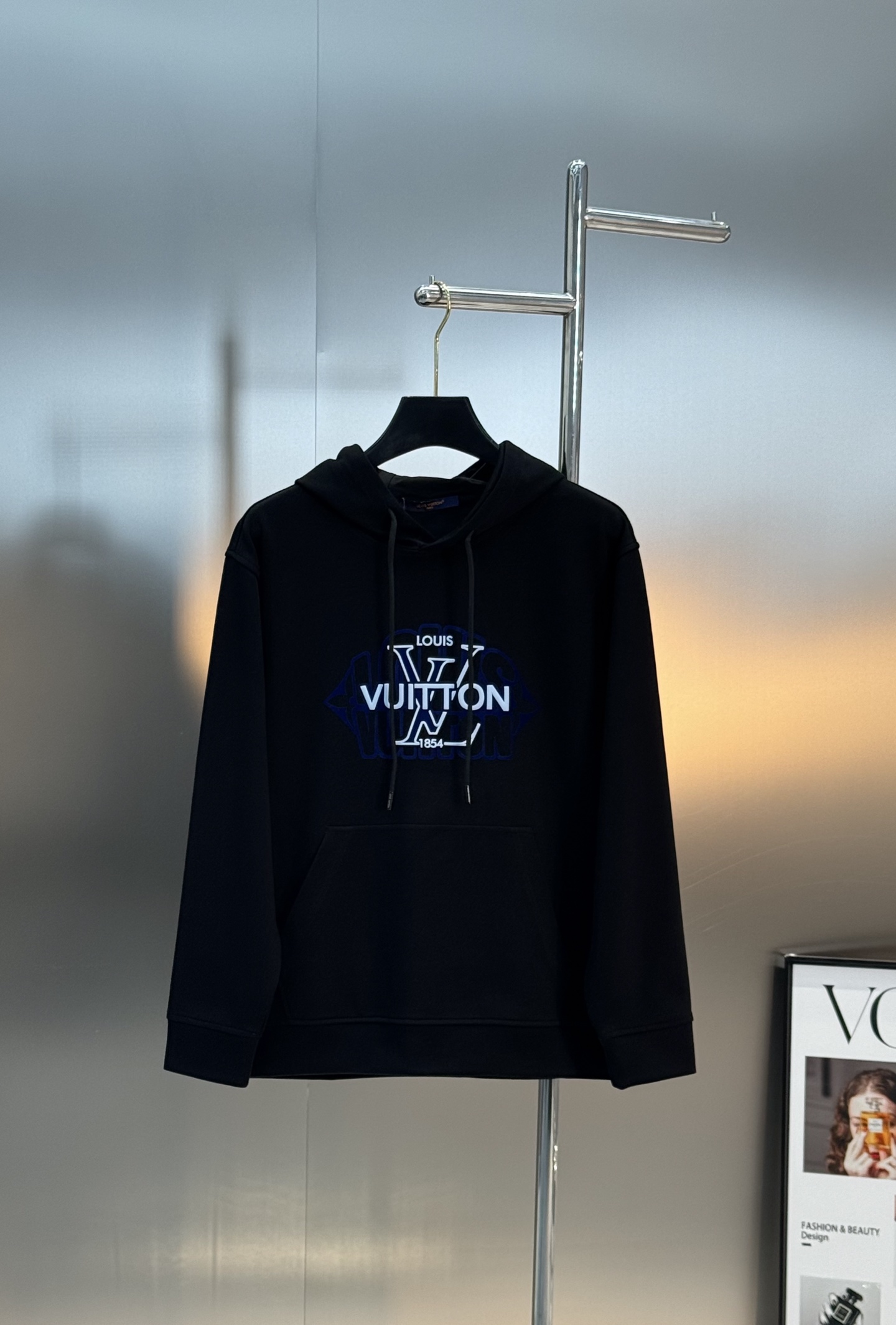 LOUIS VUITTON驴牌*涂鸦风印花卫衣.男女同款！经典Monogram字母+品牌标志，蓝白配色超