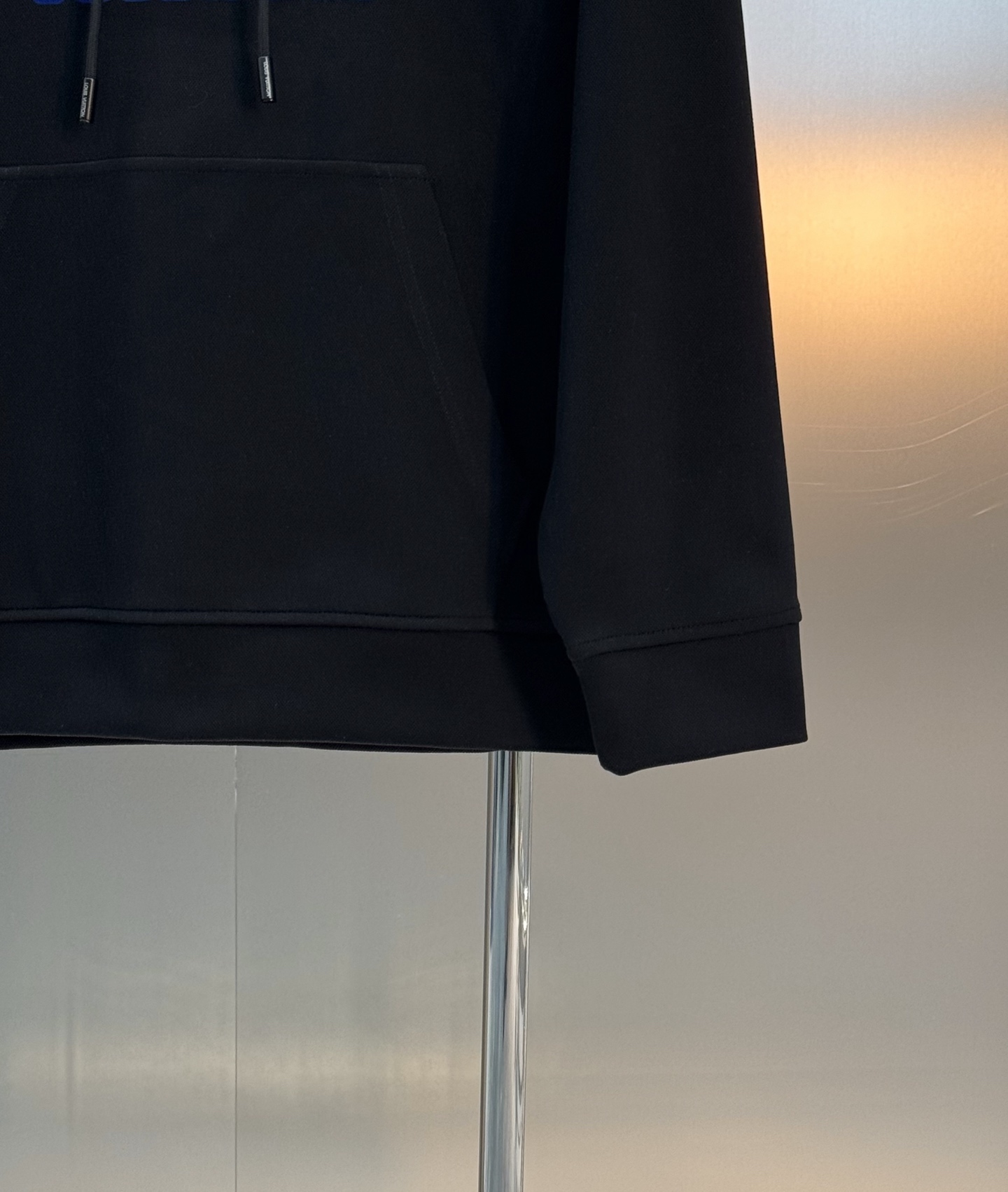 LOUIS VUITTON驴牌*涂鸦风印花卫衣.男女同款！经典Monogram字母+品牌标志，蓝白配色超