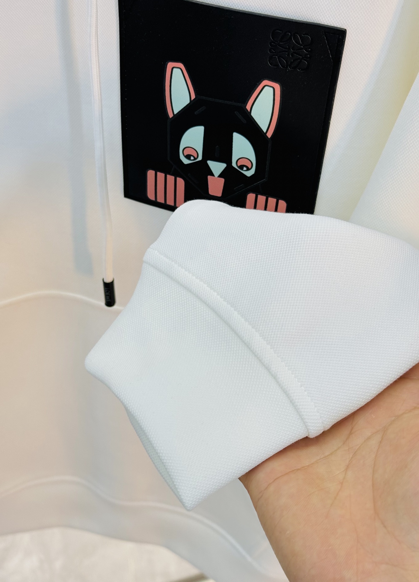 LOEWE x Louis Wain联名猫咪连帽卫衣❤️LOEWE和英国插画家Louis Wain联名猫