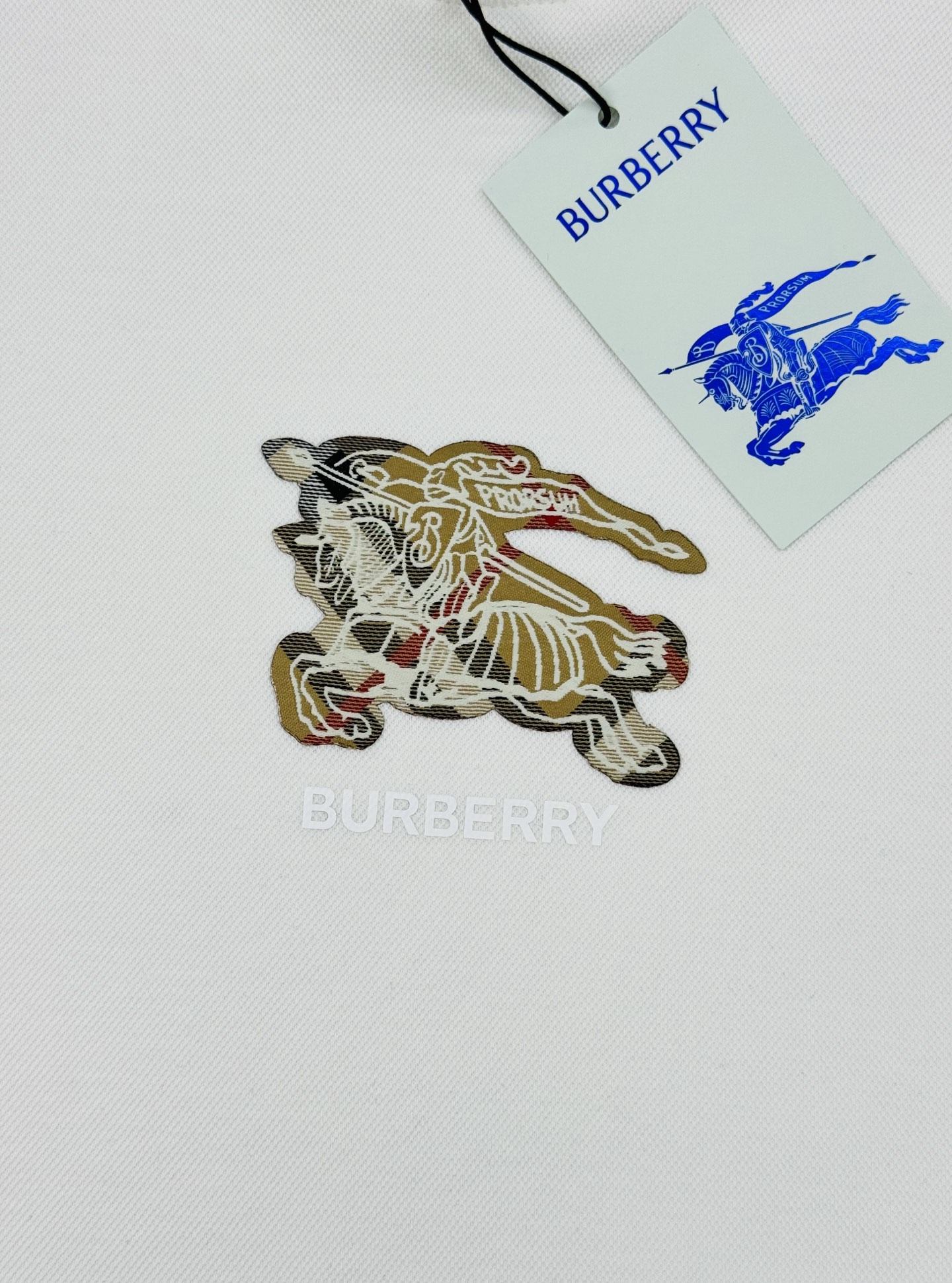 BBR*巴宝-莉新品连帽卫衣.男女同款！胸前精选B家格子战马烫画采用立体双层工艺.帅气时尚，简约百搭！采